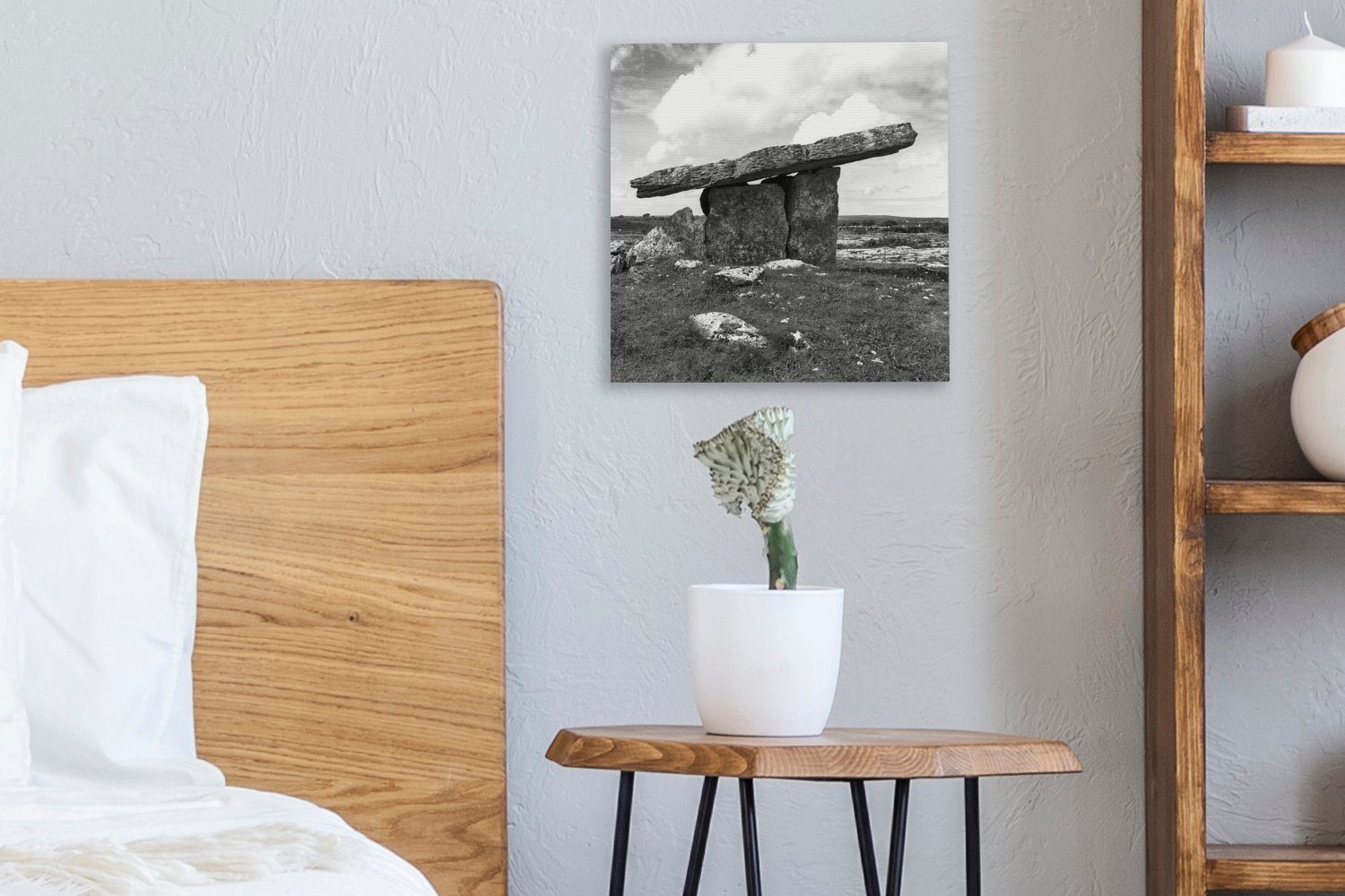 OneMillionCanvasses® Leinwandbild Ein Dolmen Wohnzimmer weiß, für Schlafzimmer - Leinwand einem und Tag (1 an sonnigen schwarz St), Bilder