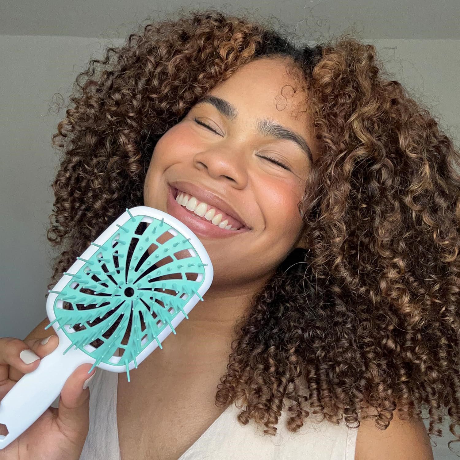 ibettertec Haarbürsten-Set Heat UNbrush!! UNbrush Plus Entwirrbürste für sanftes und effektives, Entwirren bei nassen oder trockenen zerbrechlichen Haartypen – 84 UltraFlex-Borsten, ultraleichte, antistatische, belüftete