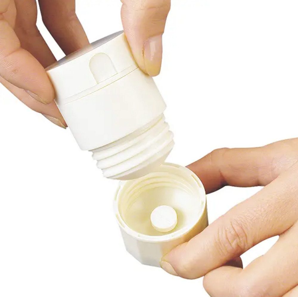 DocMed Pillendose Pill Mate Medikamentenhelfer (1 St., Multi-Funktions Medikamentenhelfer), Medikamentenpulveresierer oder Tablettenzerkleinerer