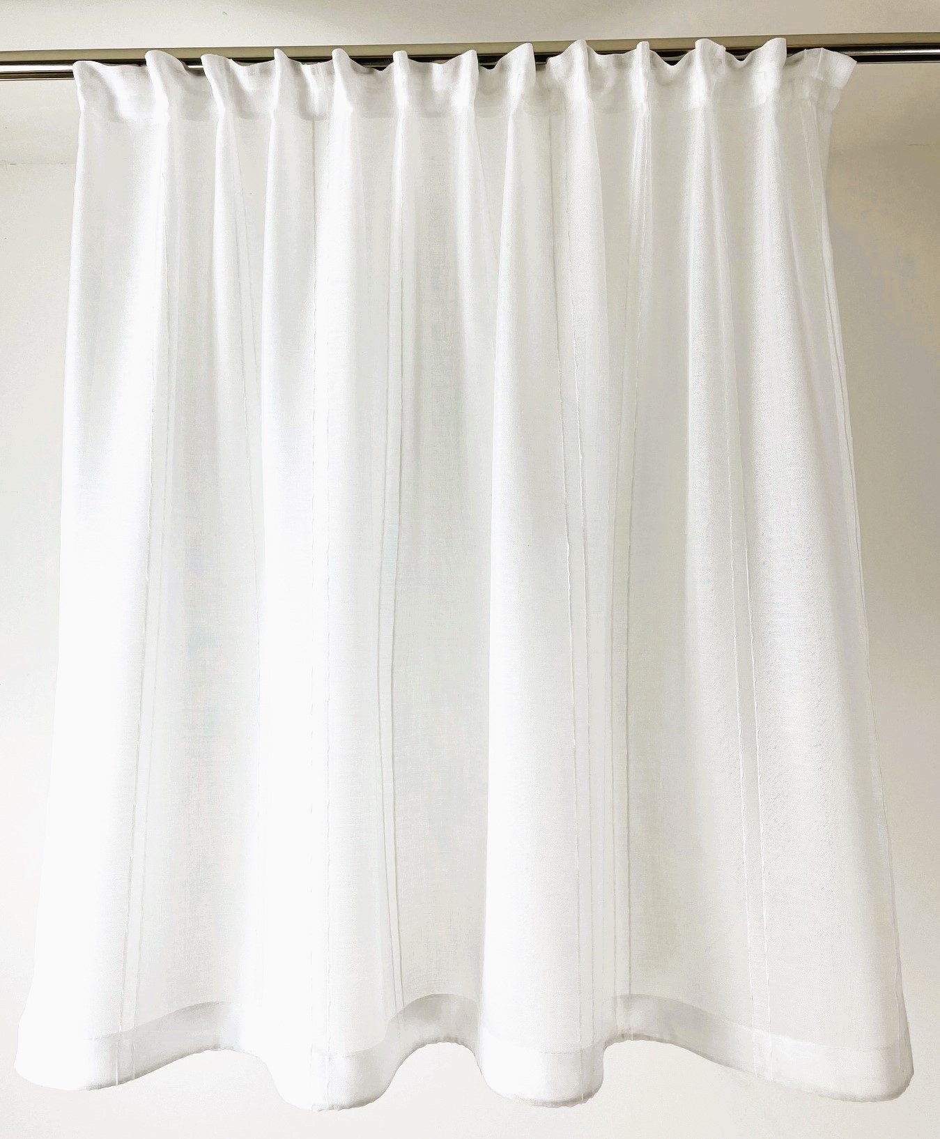 novumfix Gardine für Wohnwagen Batist, weiß mit Streifen Kräuselband 100x70cm (BxH), halbtransparent