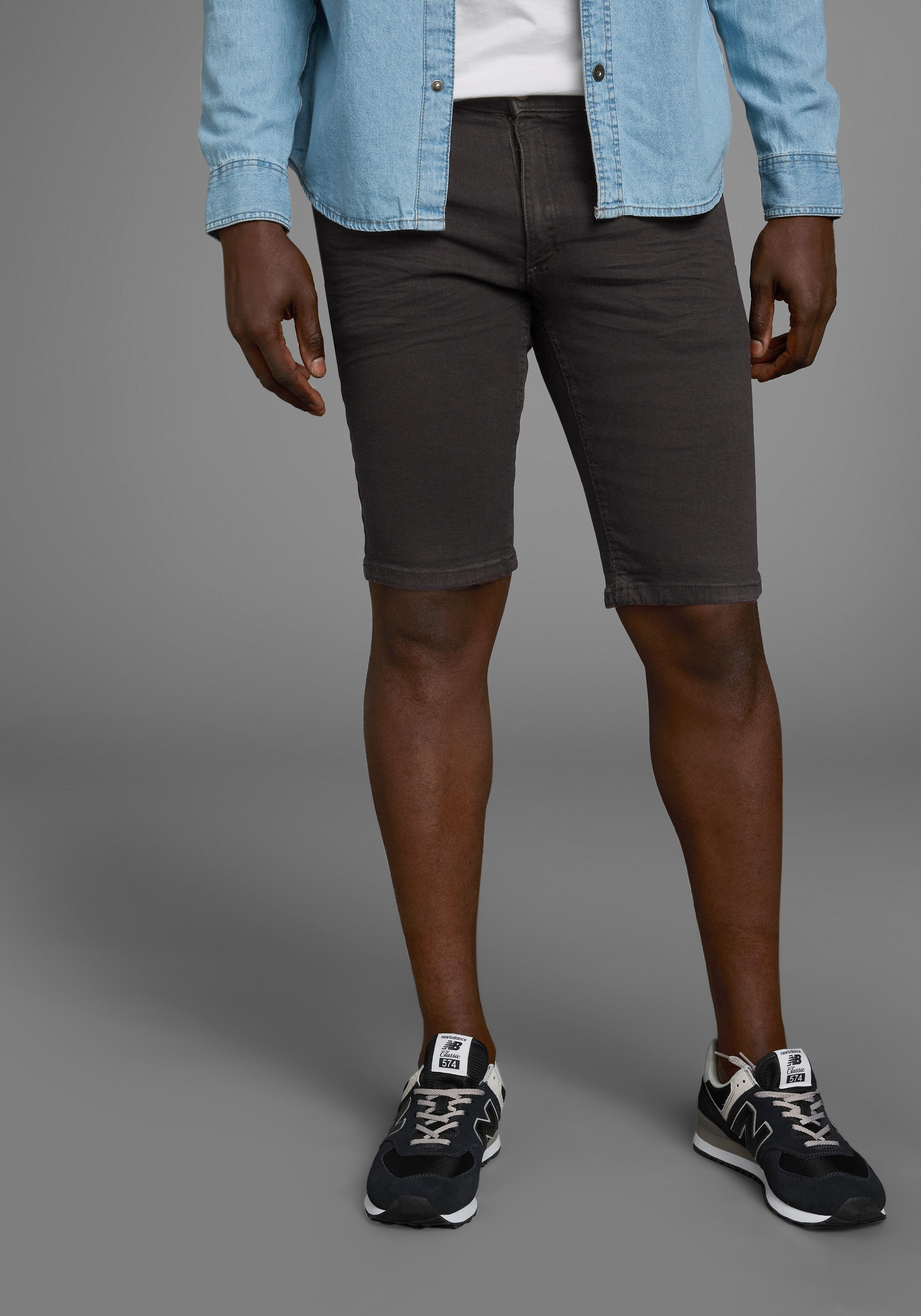 Arizona Jeansshorts gerader Schnitt, knieumspielende Länge, niedrige Leibhö günstig online kaufen