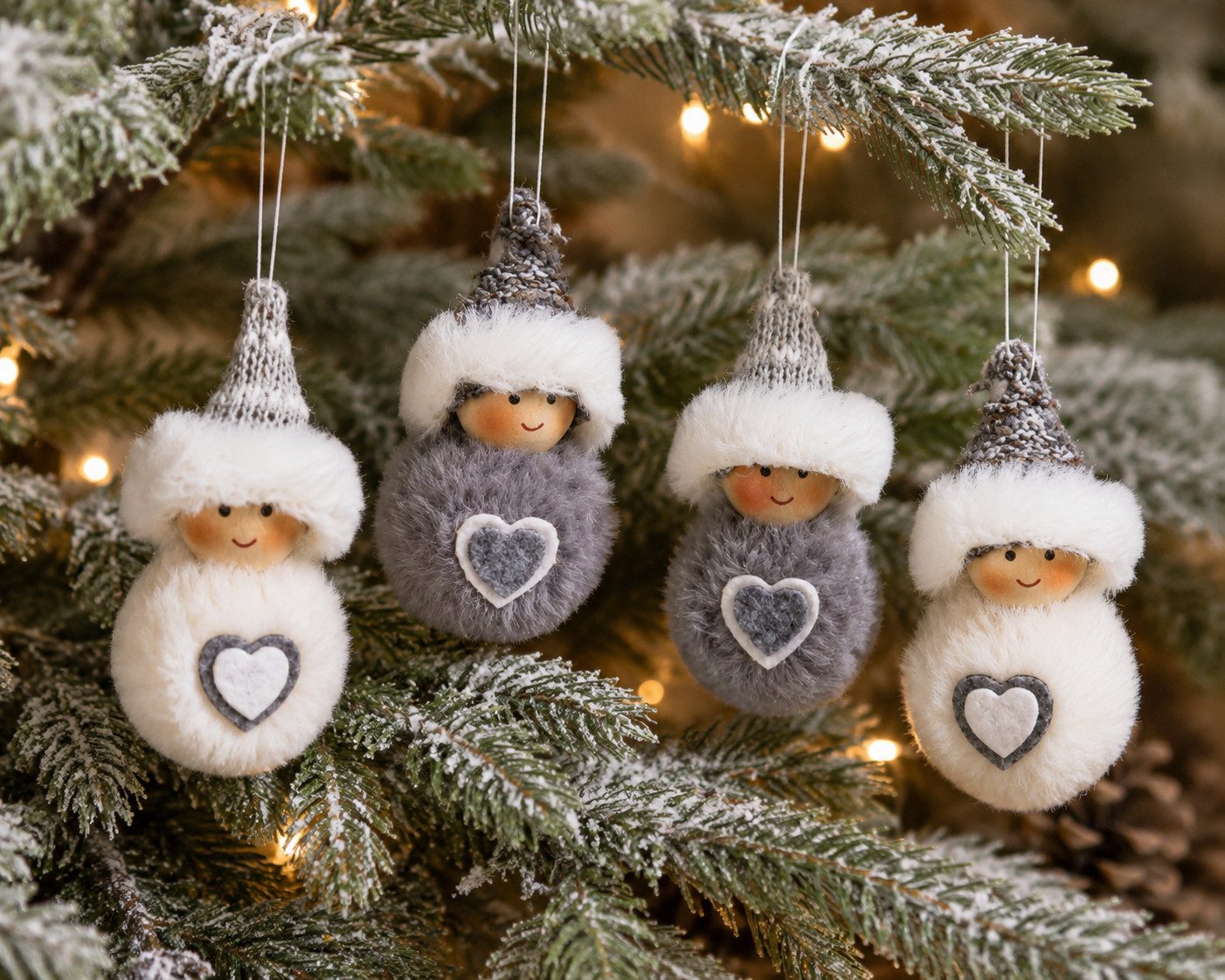 MF Hänge-Weihnachtsbaum Weihnachtsbaumschmuck Holzpüppchen Leni mit Herz 8 cm 4 Stück (1 St)