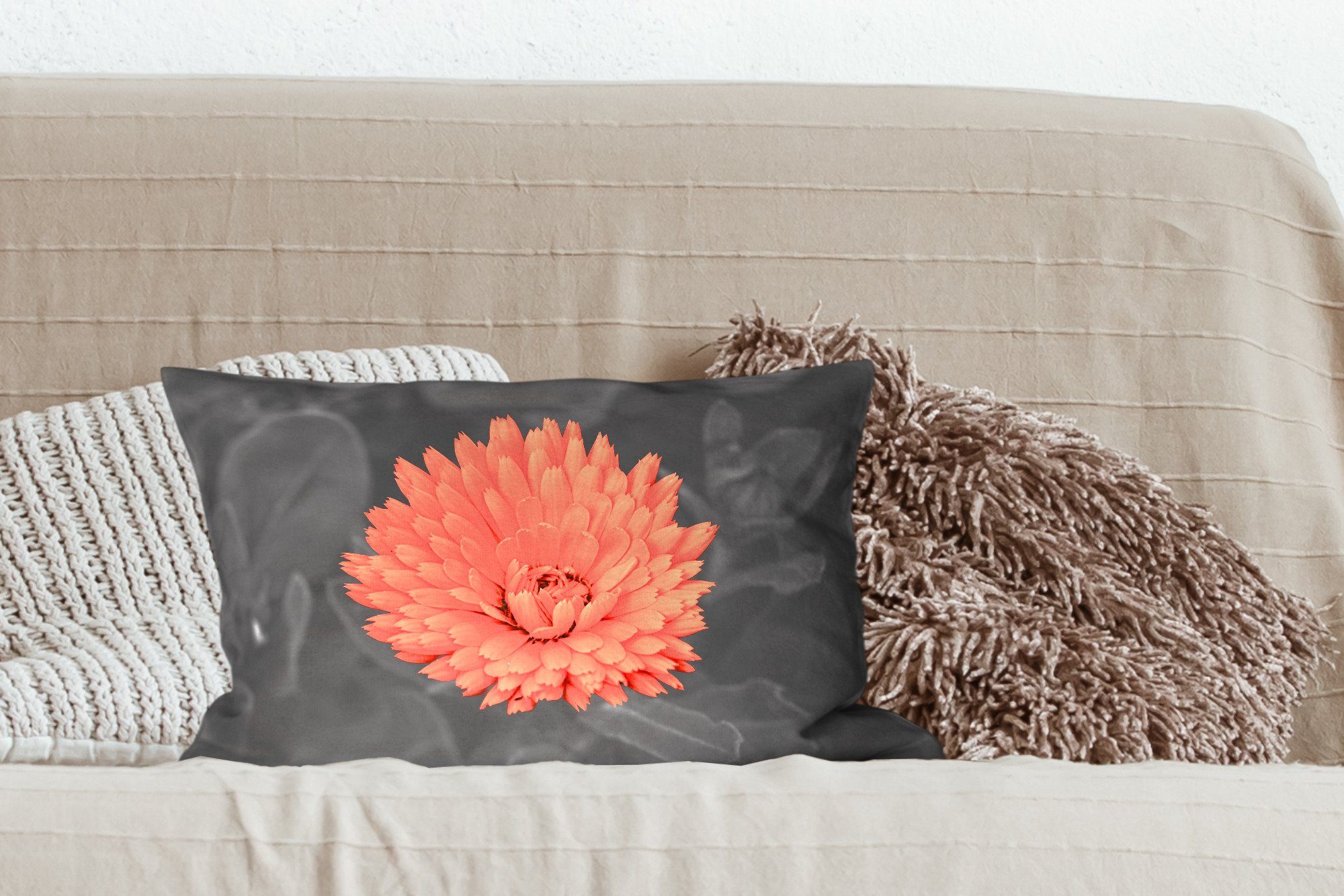 MuchoWow Dekokissen Blumen - Wohzimmer Weiß, mit Dekokissen Orange - Schlafzimmer Dekoration, Füllung, - Schwarz Zierkissen