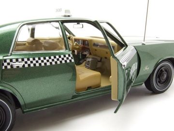 GREENLIGHT collectibles Modellauto Plymouth Fury Checker Cab 1976 grün Beverly Hills Cop Modellauto 1:18, Maßstab 1:18