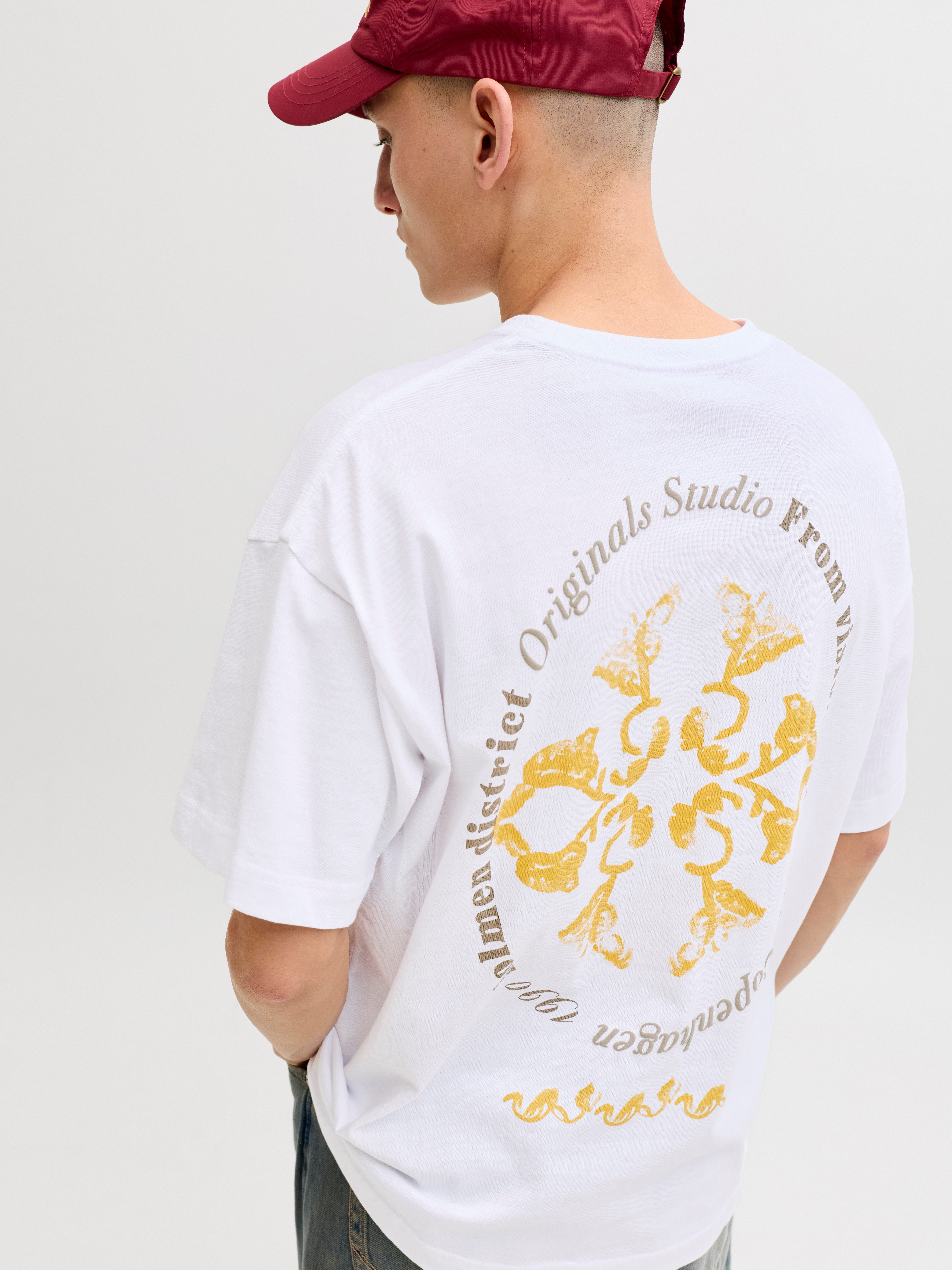 Jack & Jones T-Shirt JORMONTAUK BACK GRAPHIC TEE SSCN EA26 SN Baumwolle, locker geschnitten – Bild 2 von 5
