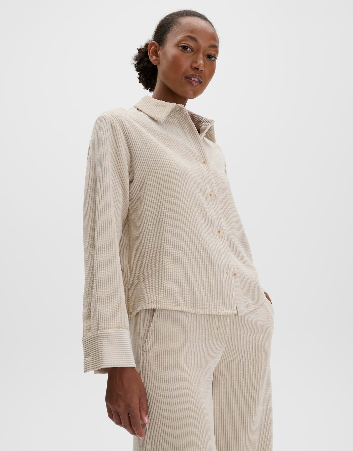 someday Langarmbluse Zortney modern aus weichem Cord Kellerfalte im rücken für einen modernen, komfortablen Look