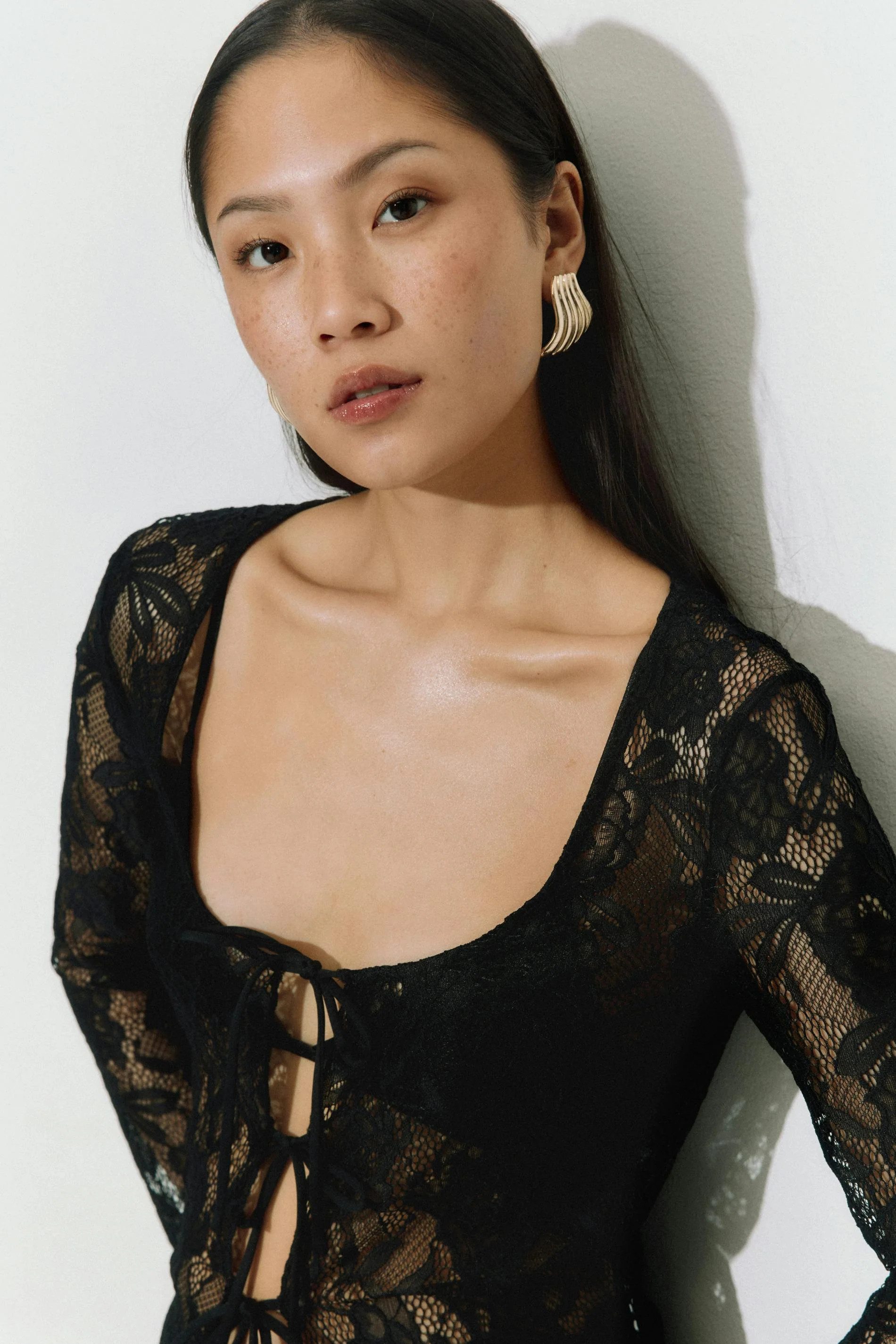 Gina Tricot Spitzenshirt – Spitzen-Langarmshirt - sexy Party Shirt