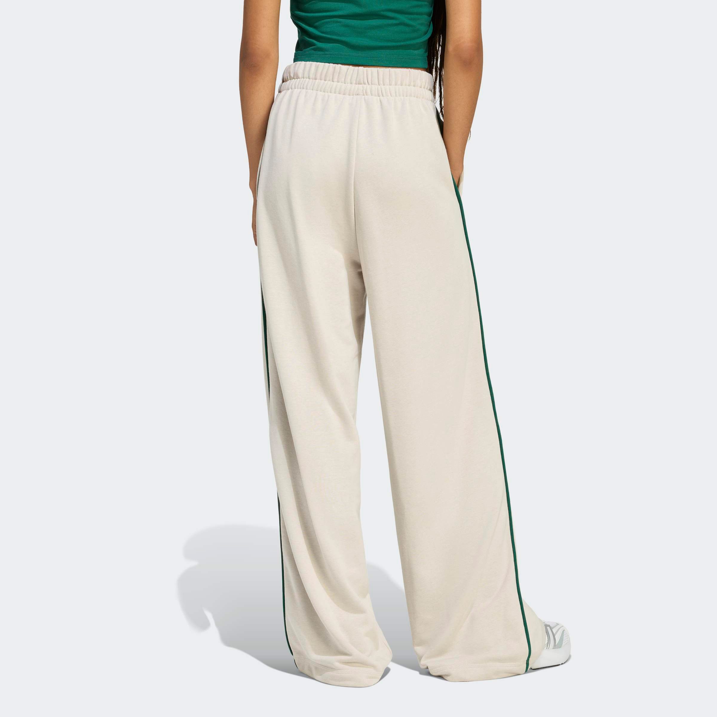 adidas Sportswear Sporthose SEASONAL ESSENTIALS COLOURPOP MIT AUFGESTICKTER GRAFIK