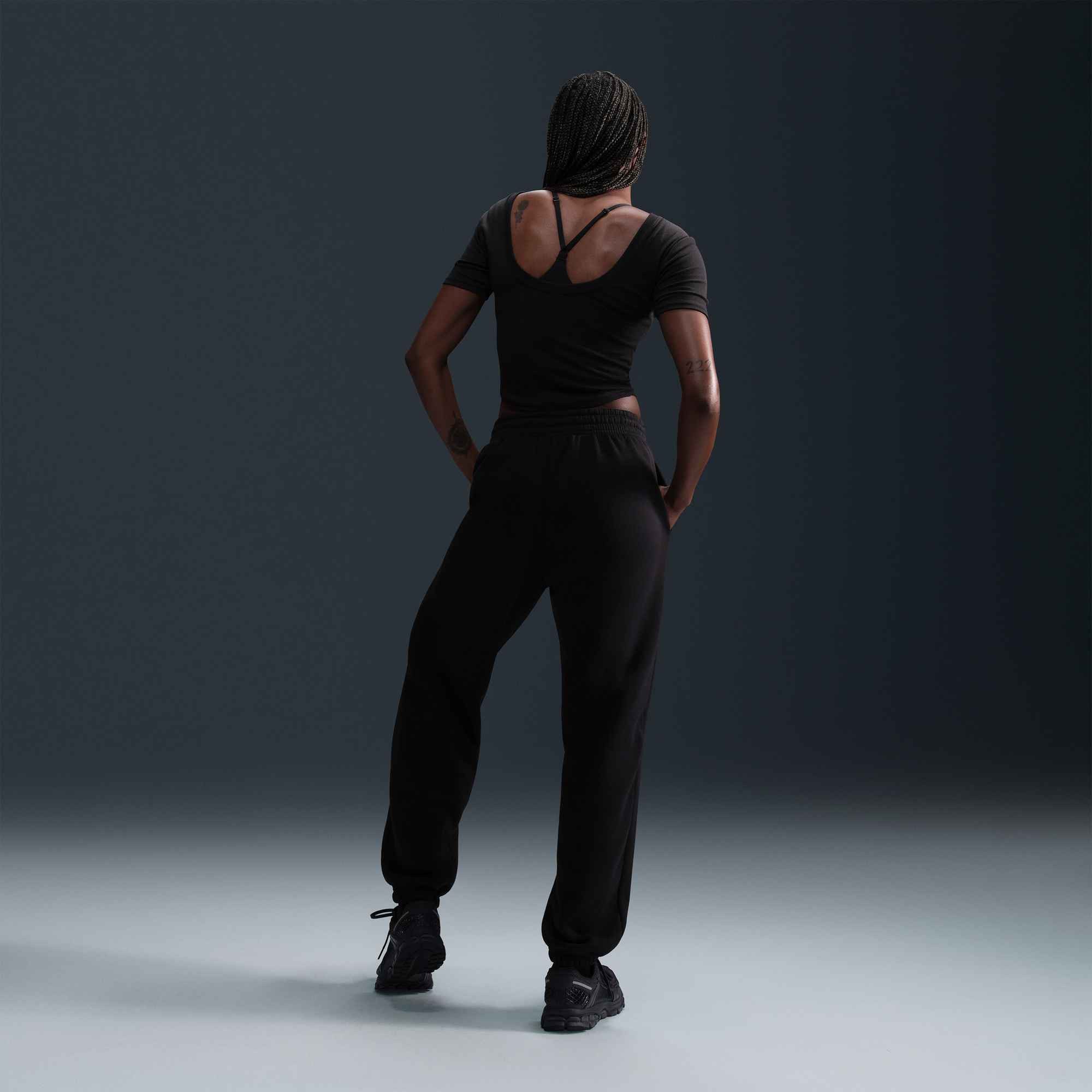 Nike Sportswear Sporthose W NSW PHNX FLC HR OS PANT 2 weiches Material, lockere Passform, elastischer Bund mit Kordelzug