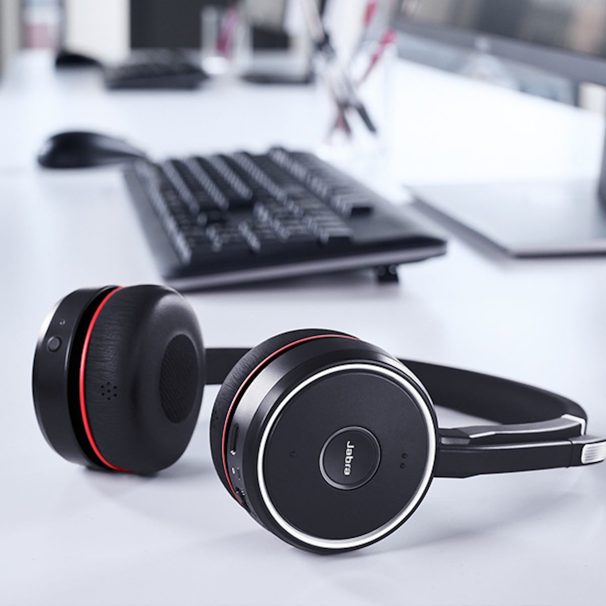 Jabra 7599-832-199 - Kabellos inkl. Link 380a, Tischladegerät, Bluetooth Headset