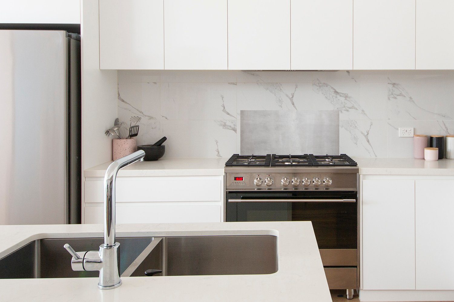 MuchoWow Küchenrückwand Beton Küchen Strukturiert, für Fett 60x30 Wandschutz, - - Zement und Schmutzflecken - - gegen (1-tlg), Grau Industriell cm