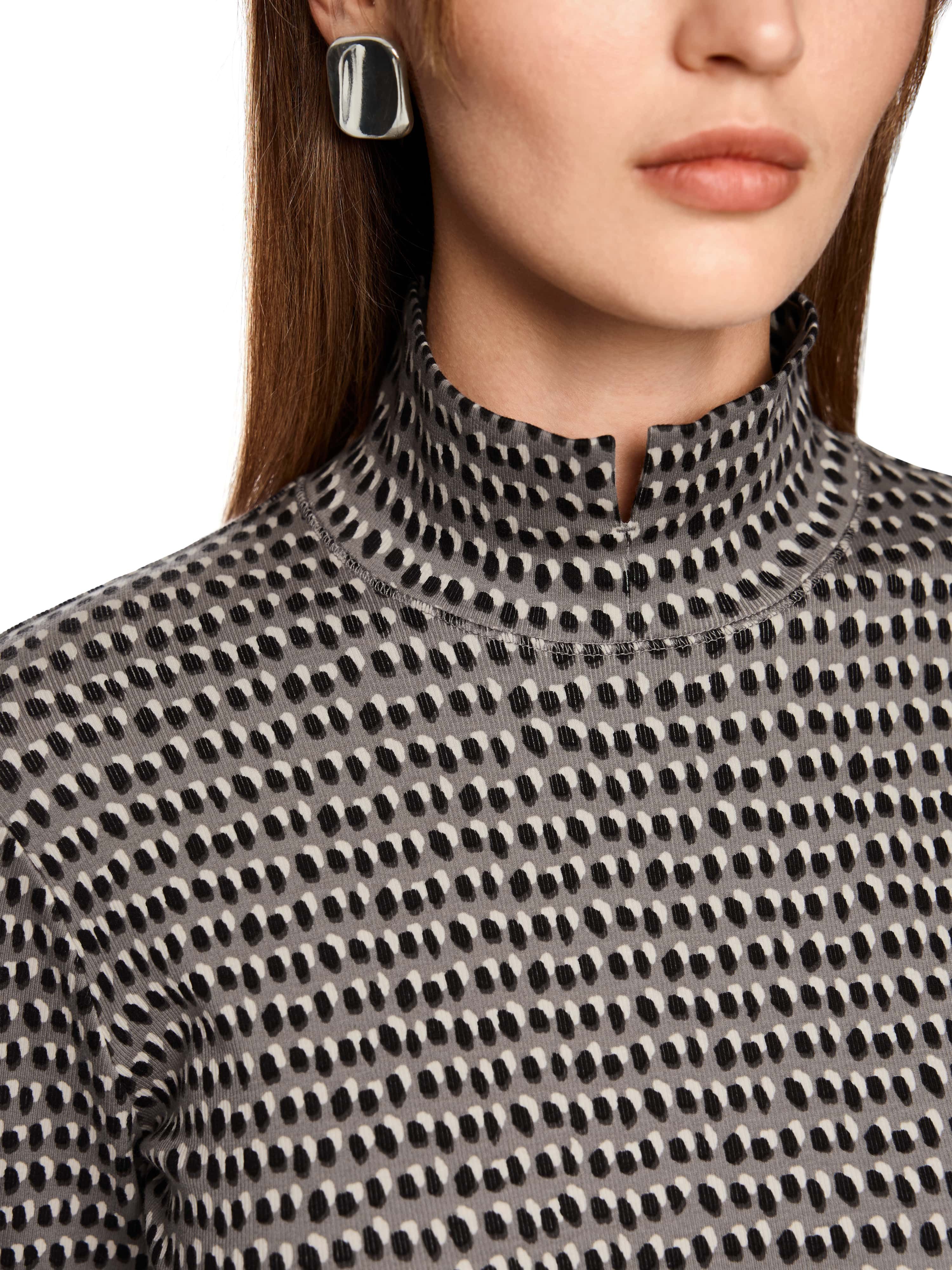 Marc Cain Longsleeve City Tours Premium Damenmode mit SPRINKLES-Print, körpernahe Form, Stehkragen, Baumwollstretch