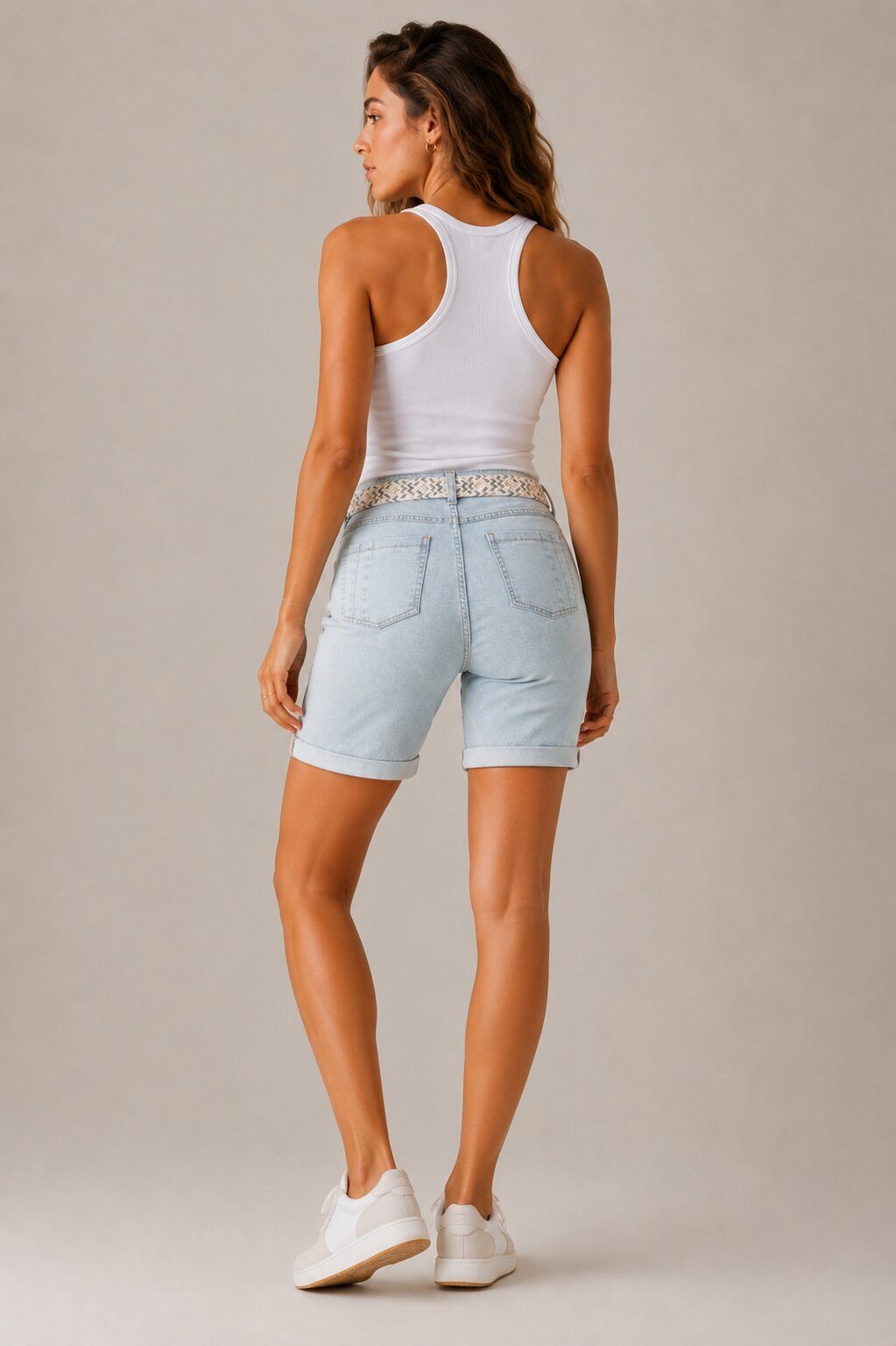 SUBLEVEL Shorts Damen Jeans Bermudas kurze Hose Baumwolle Sommer Stoff Denim Bermuda mit Stretchkomfort, mit Gürtel – Bild 4 von 5