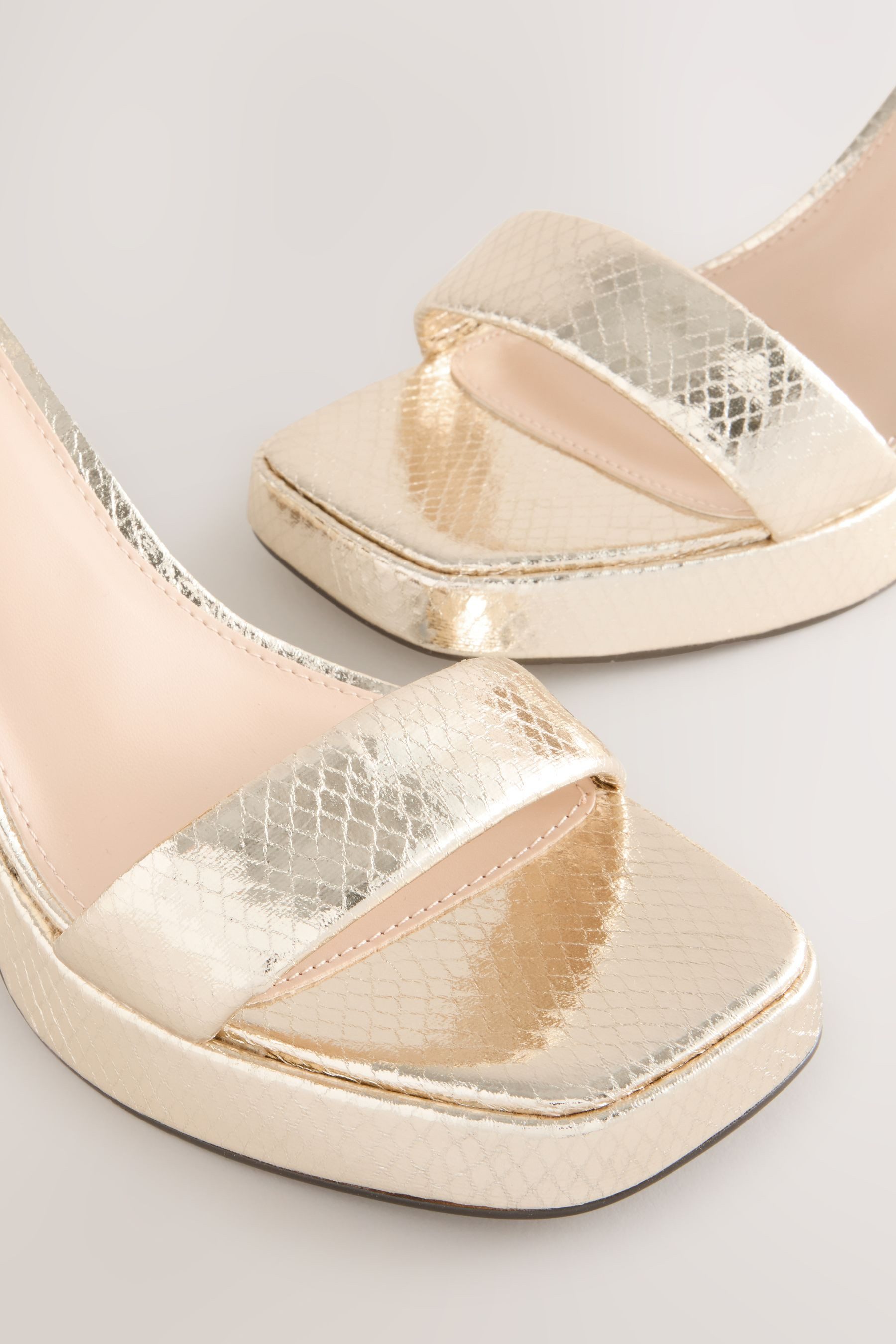 Next Forever Comfort® eckige Plateau-Pumps Plateausandale günstig online kaufen