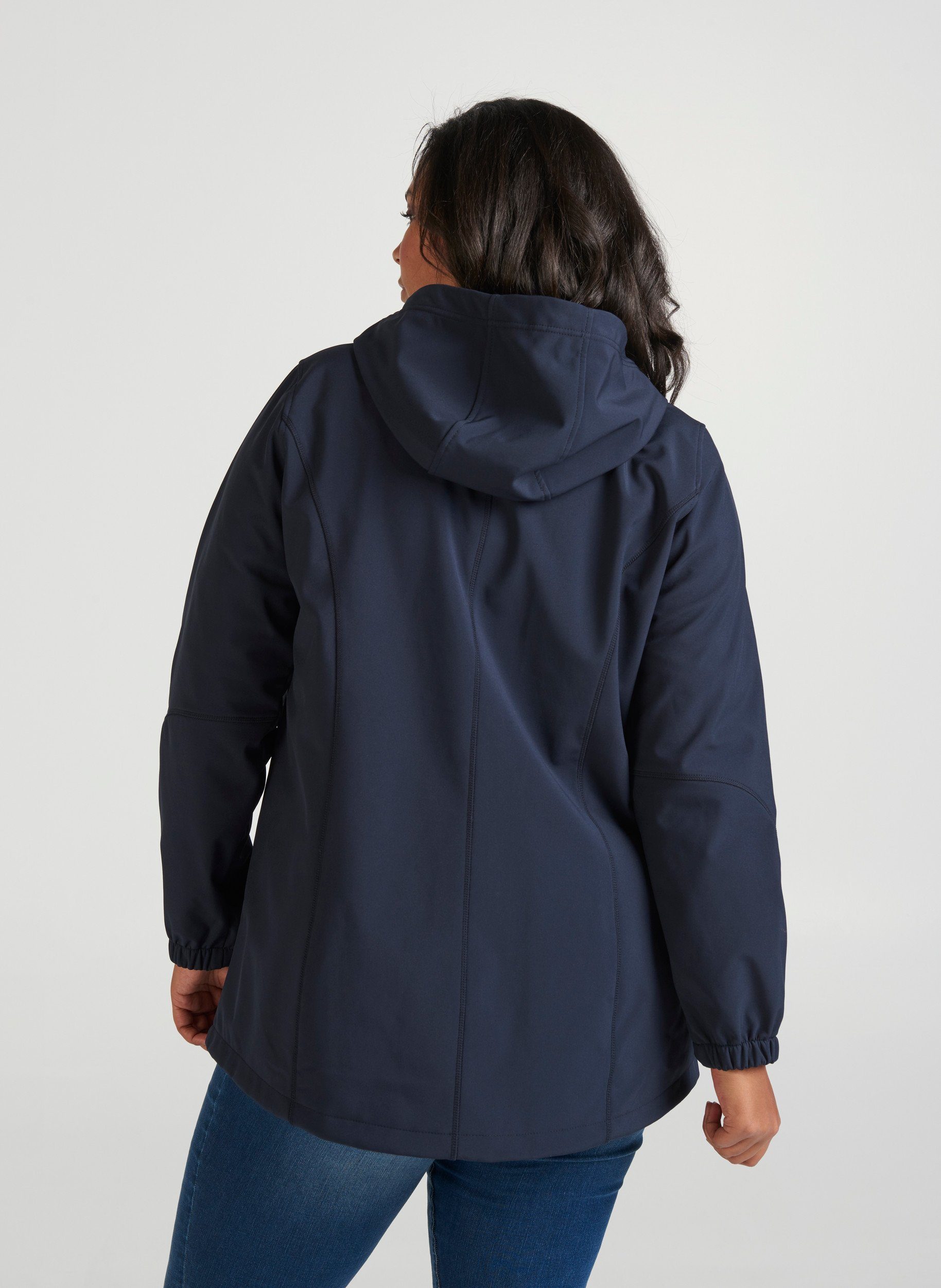 Zizzi Outdoorjacke Damen Große Größen Kurze Softshell Jacke Zizzi Damen Große Größen Softshell Jacke mit Kapuze und