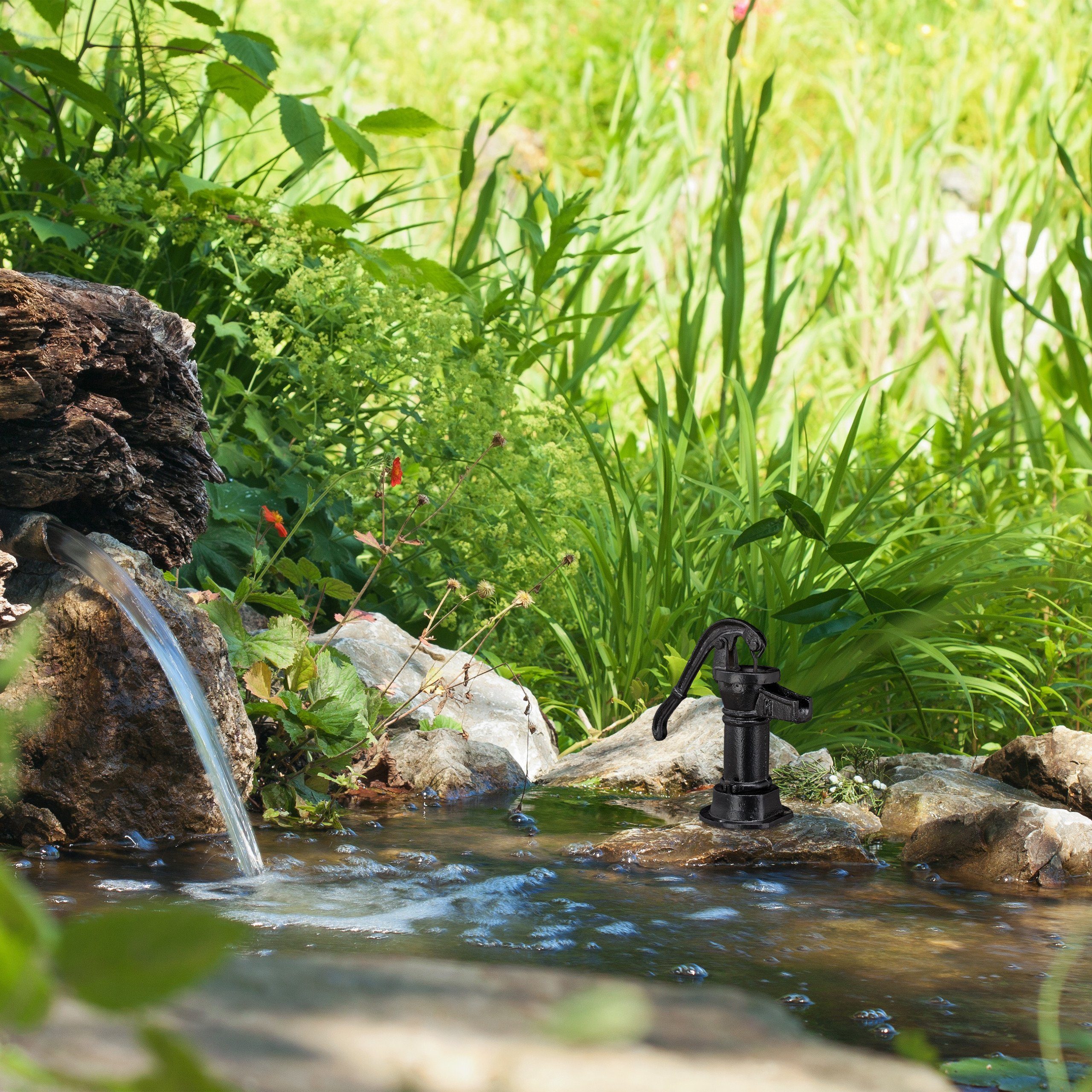 relaxdays Gartenfigur Deko Pumpe Gusseisen, (1 St) – Bild 5 von 5