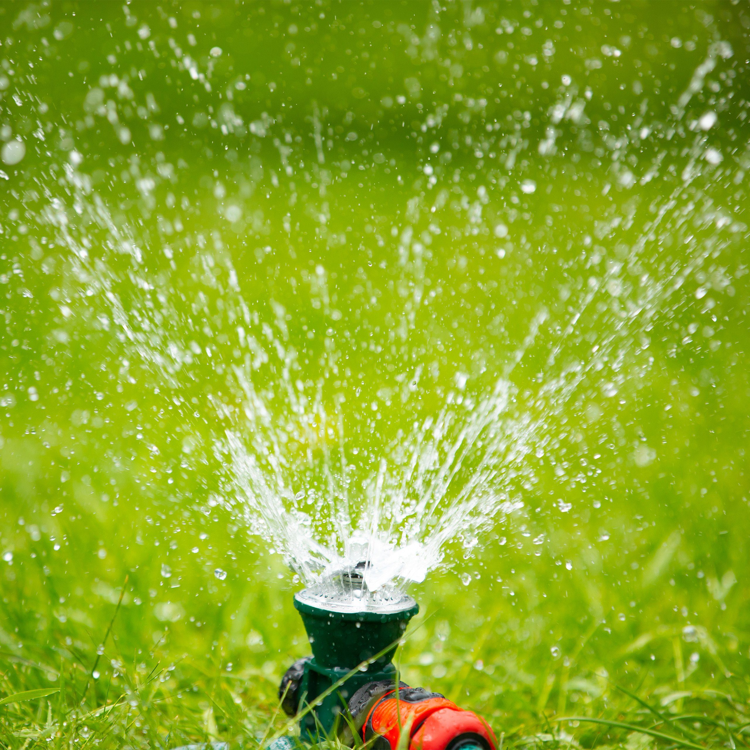relaxdays Regner »Rasensprenger Garten«, Rasensprenger: Sprinkler zur  Bewässerung runder Flächen - Je nach Wasserdruck 5 - 6 Meter Sprühweite  online kaufen | OTTO