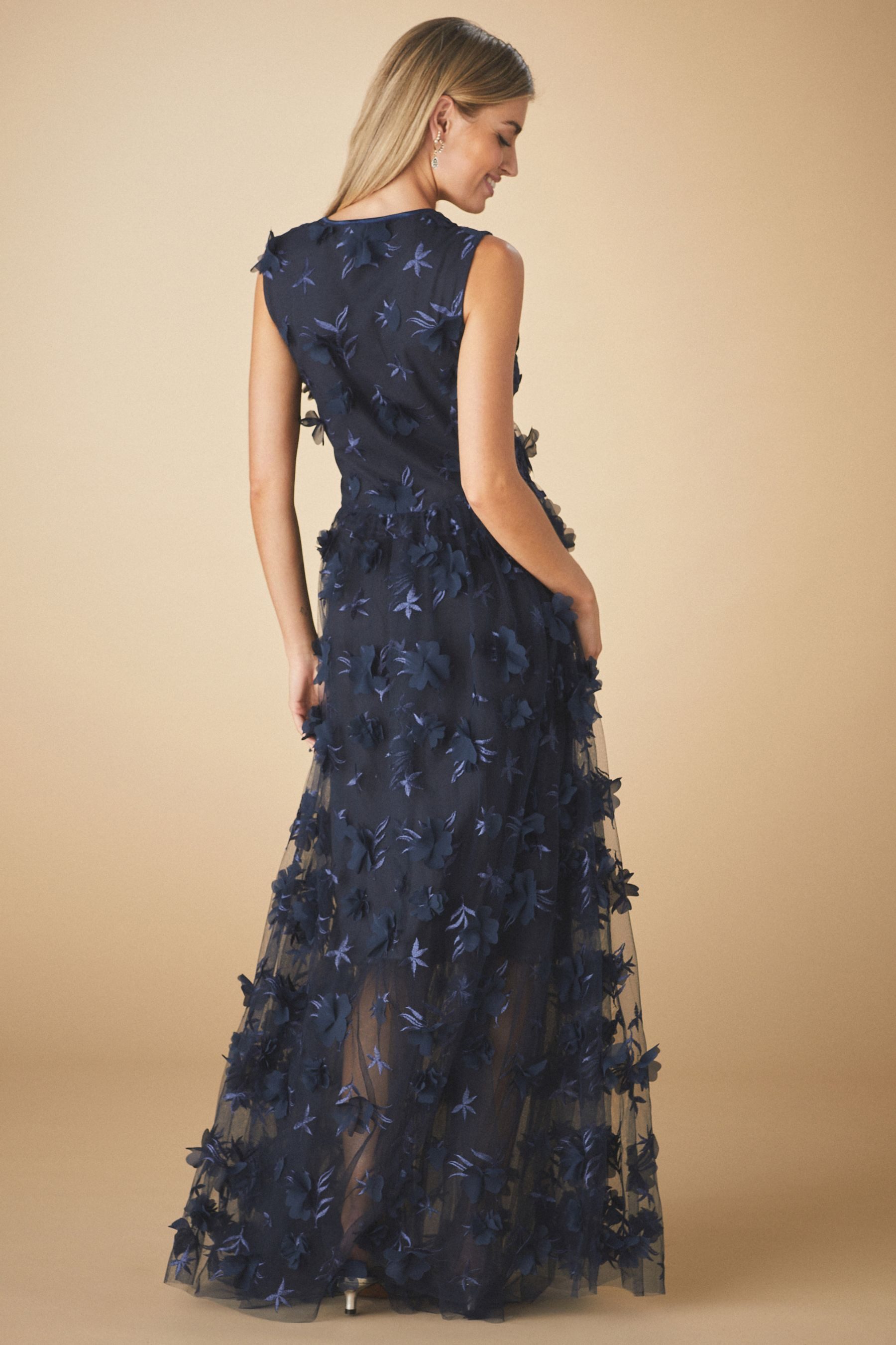 Next Druckkleid Strukturiertes Maxikleid mit V-Ausschnitt günstig online kaufen