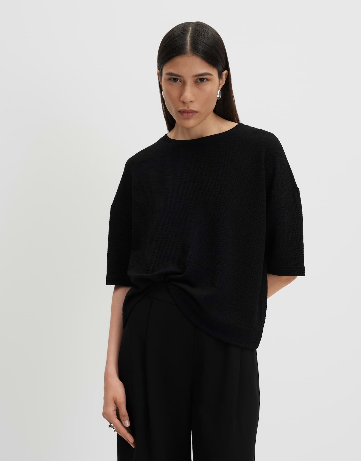 someday Kurzarmshirt Keldi aus Viskosemix mit strukturierter Oberfläche Weicher Stretch für entspannte Looks