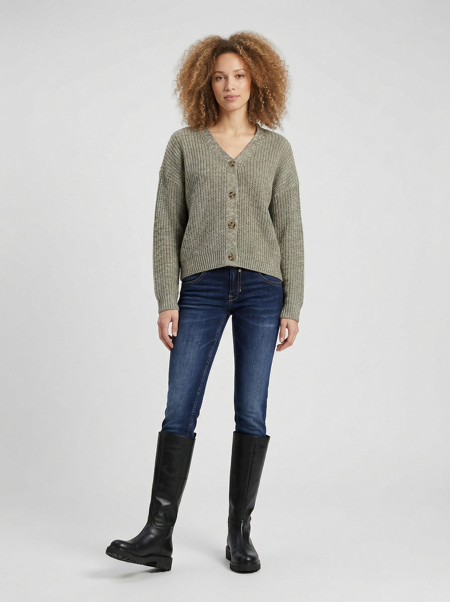 Zum Outfit 11