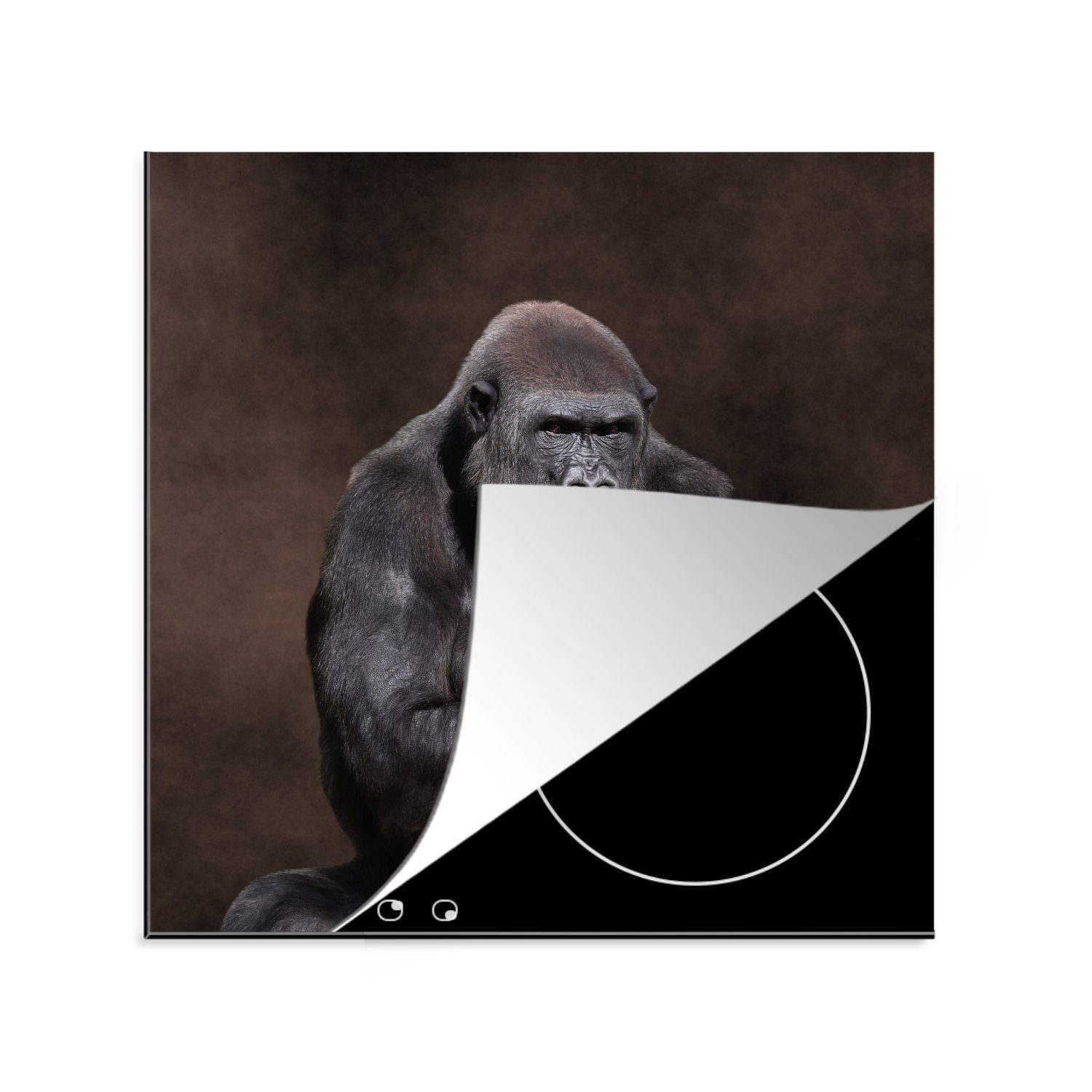 MuchoWow Herdblende-/Abdeckplatte Ein Porträt eines Gorillas mit gekreuzten Händen, Vinyl, (1 tlg), 78x78 cm, Ceranfeldabdeckung, Arbeitsplatte für küche