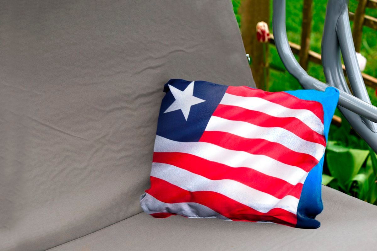 MuchoWow Dekokissen Flagge von Liberia Outdoor-Dekorationskissen, Kissenhülle blauem und Polyester, schwarzem Hintergrund, Dekokissenbezug, auf