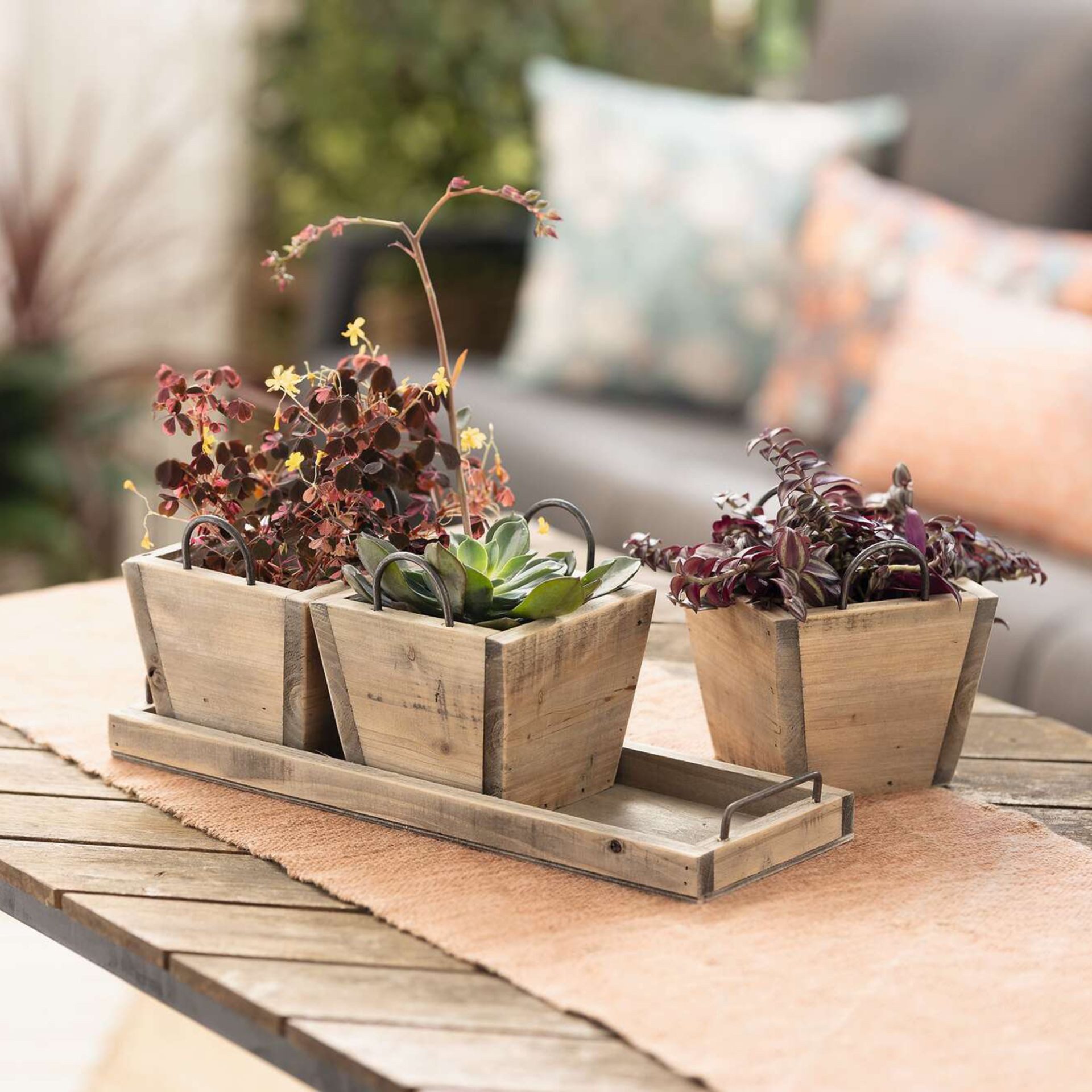 Home-trends24.de Pflanzeinsatz Holz Pflanztöpfe Tablett Recycling-Chic Blumentopf Kräutern 4er Set (4 St)