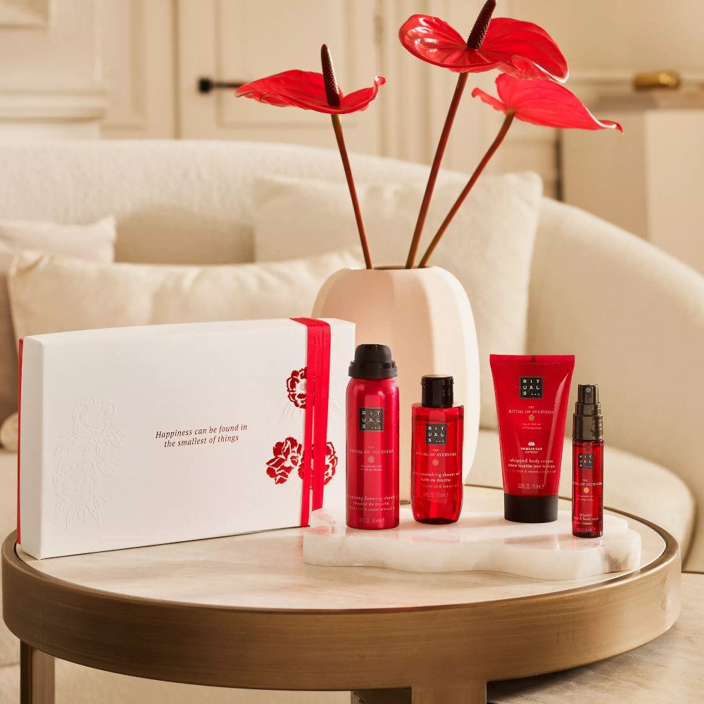 Rituals Pflege-Geschenkset Rituals Ayurveda Geschenkset S – 4-teilig mit Dusch & Pflege, 4-tlg., 4-teiliges Ayurveda Set mit Rose & Mandelöl – für Harmonie