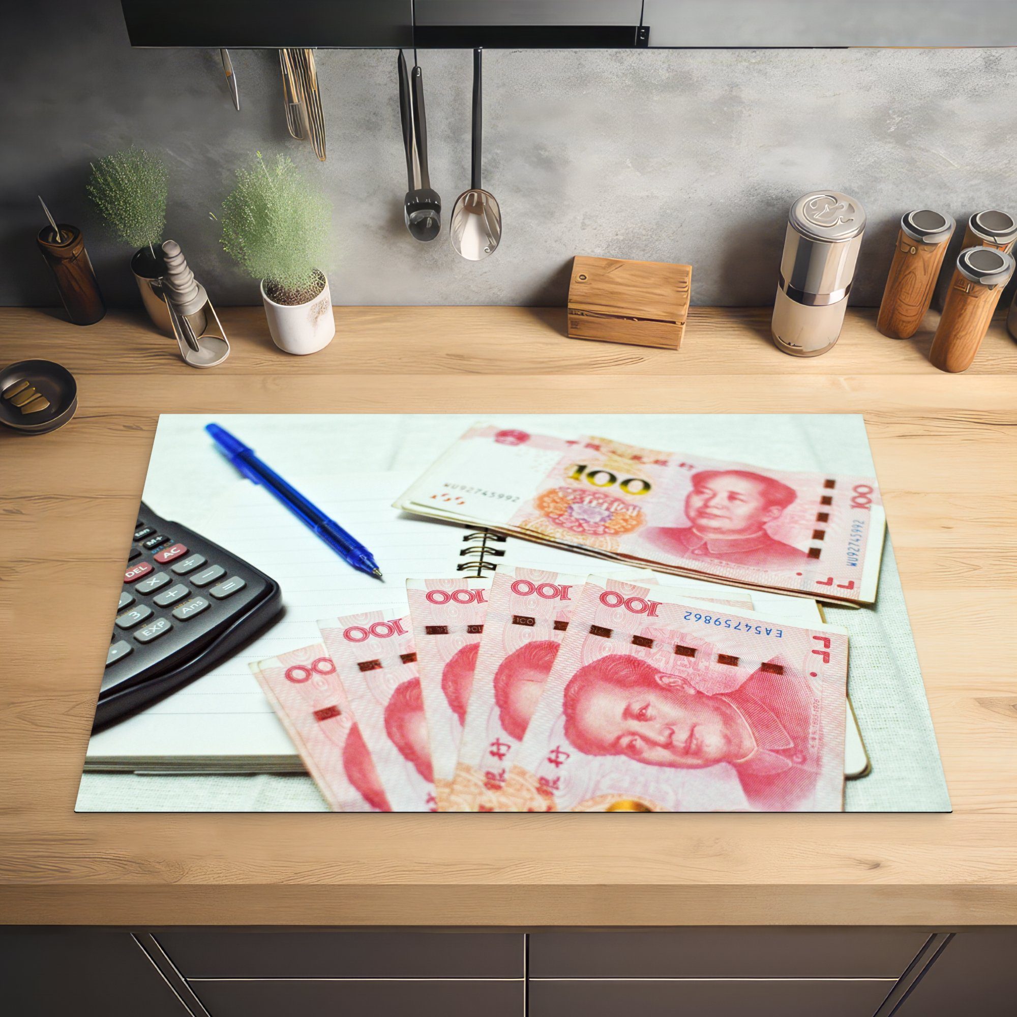 Herdblende-/Abdeckplatte Schutz MuchoWow küche, (1 Induktionskochfeld Ceranfeldabdeckung 81x52 cm, für Vinyl, Renminbi-Geld auf die Notizblock, Chinesisches tlg), einem