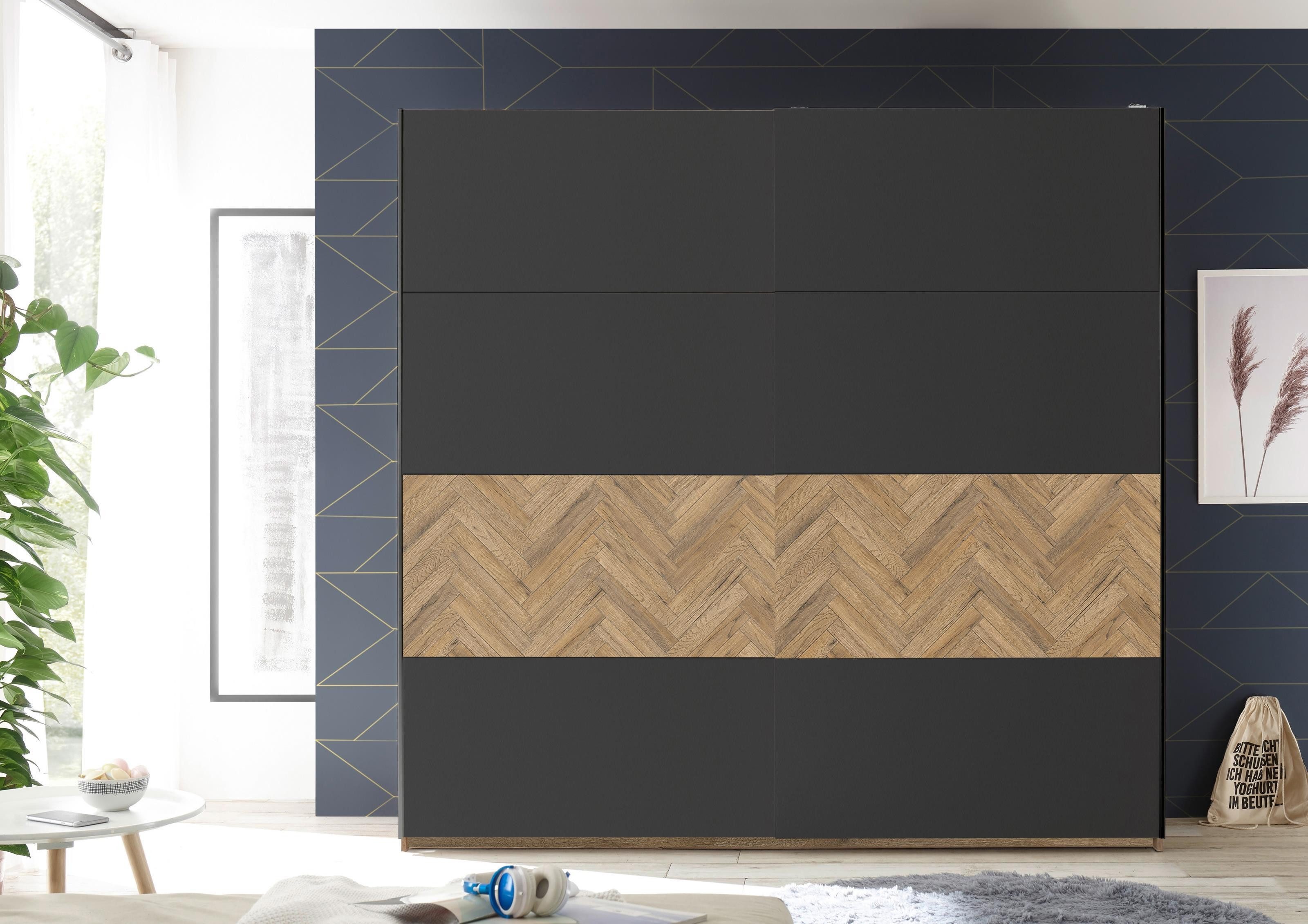 möbelando Kleiderschrank Pia 215 x 210 x 60 cm (B/H/T)