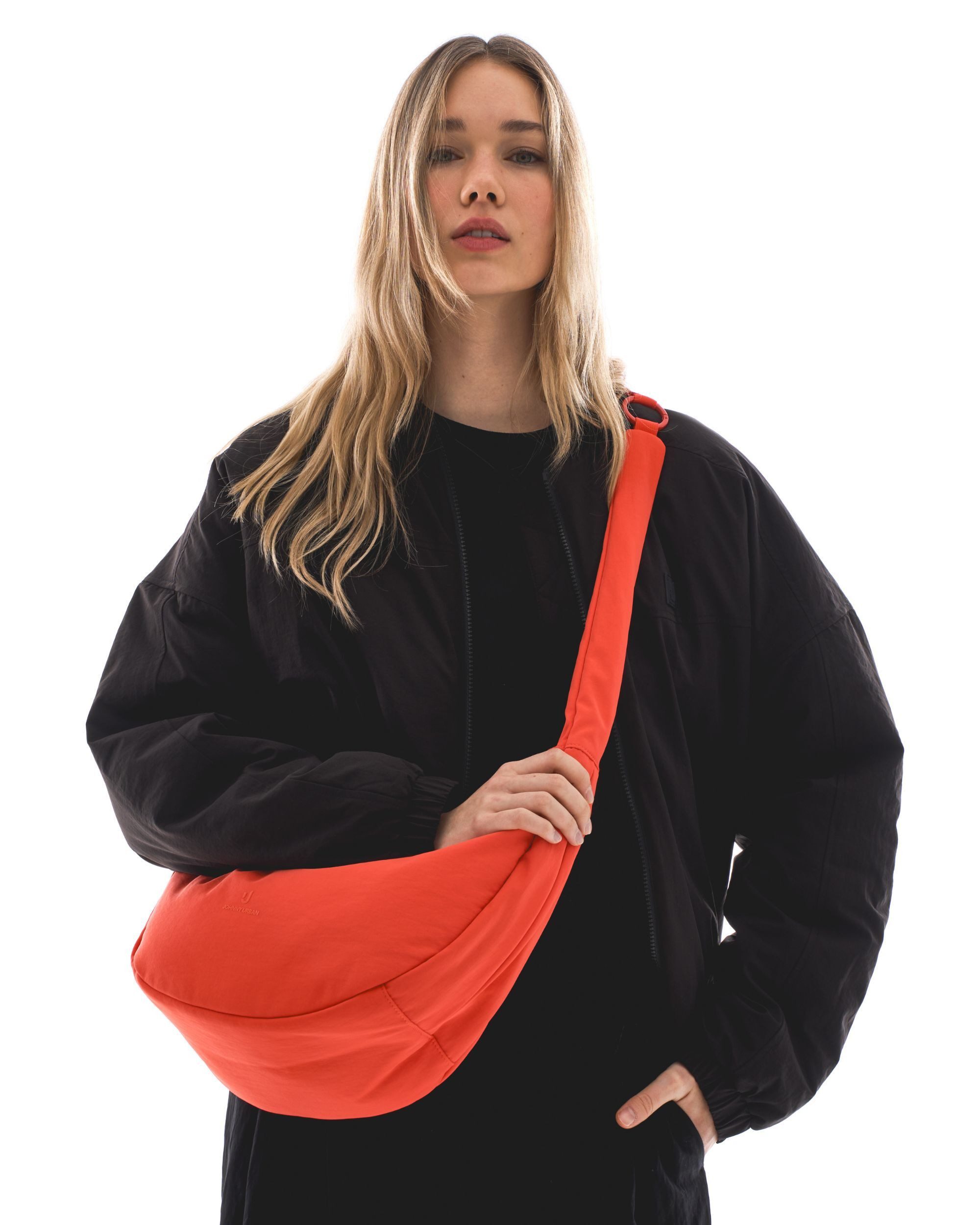 Johnny Urban Umhängetasche Lou Large Half Moon Bag, Wattierte Halbmondtasche, Zwei Looks in Einem