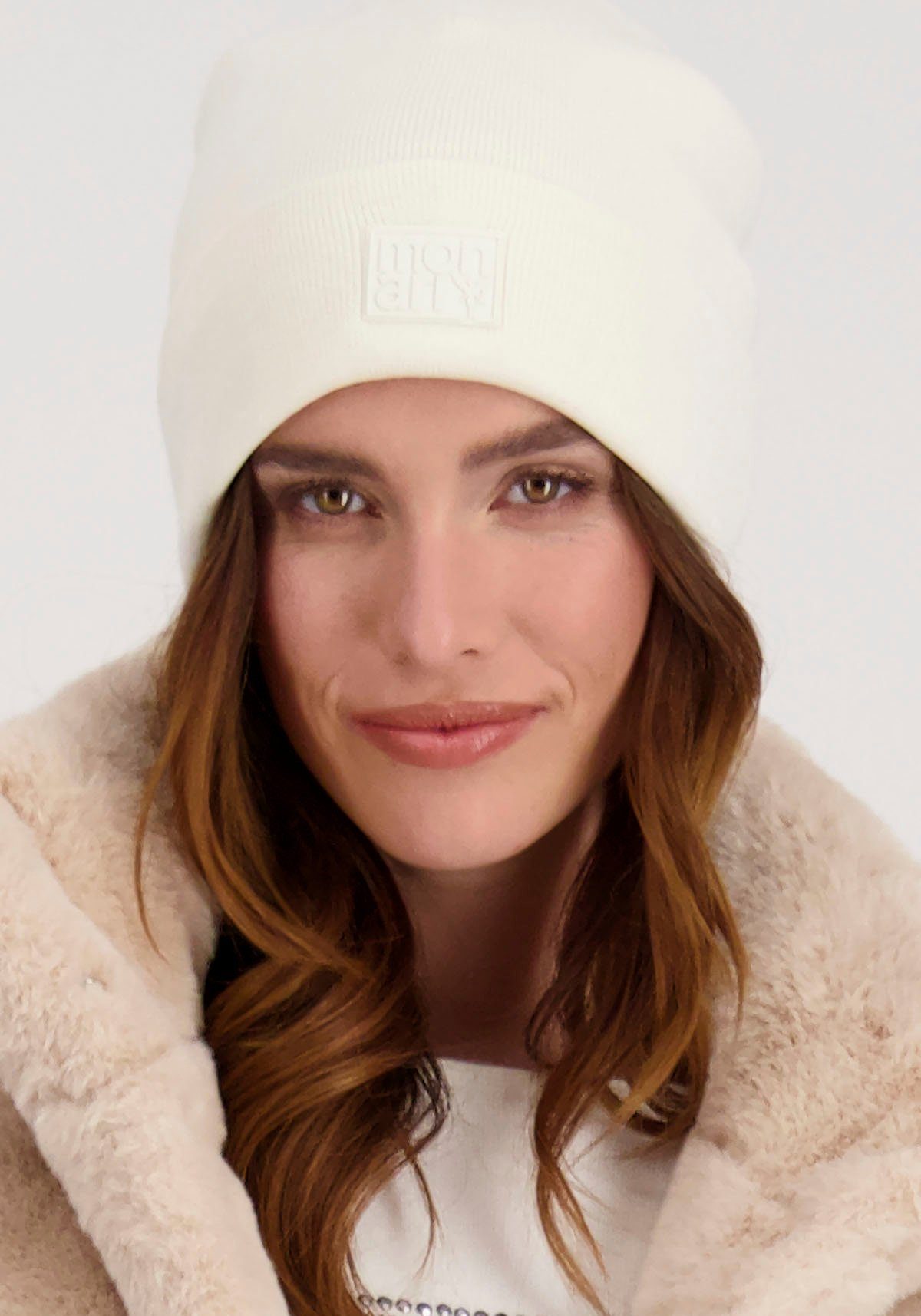 Monari Beanie mit Patch