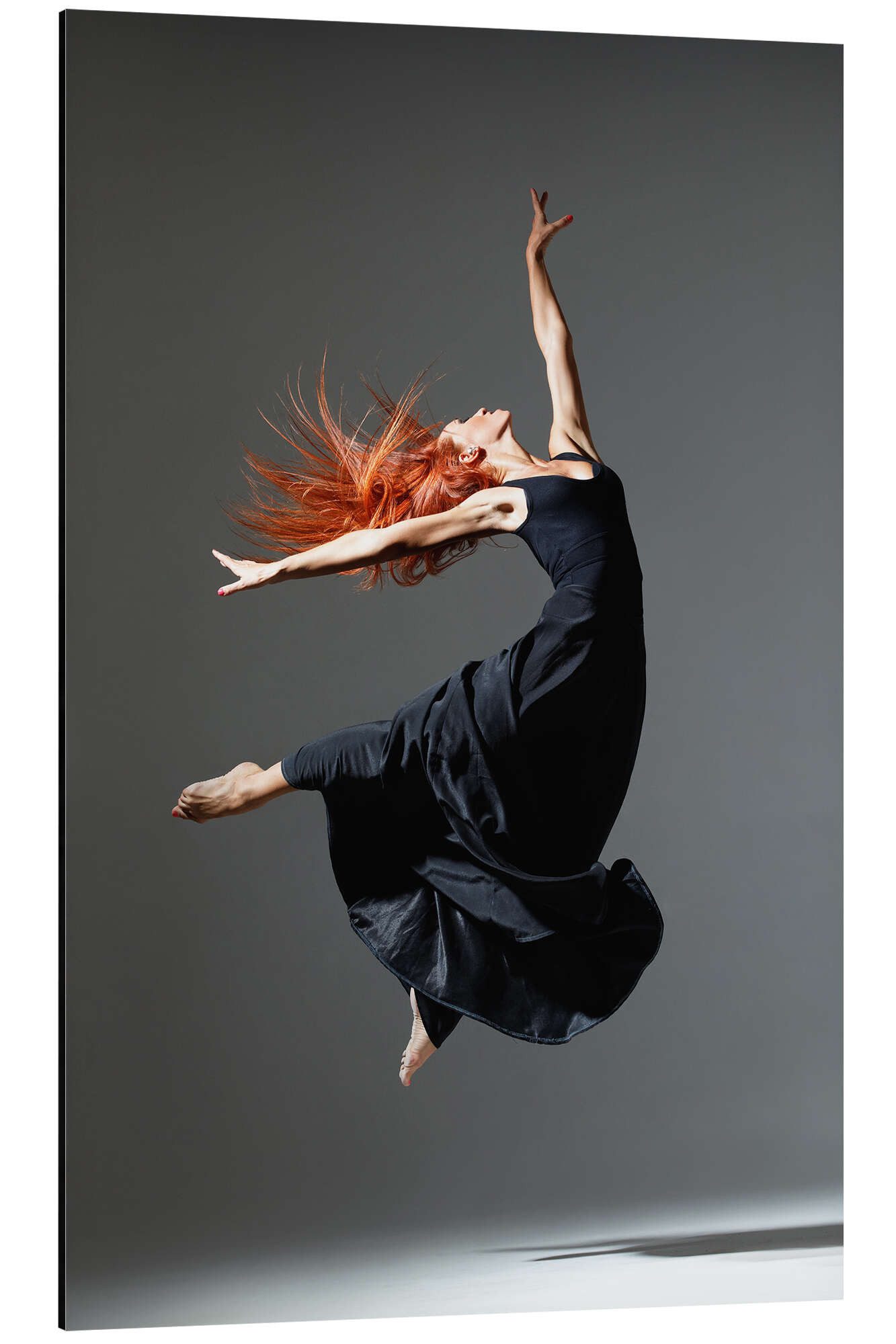 Posterlounge Alu-Dibond-Druck Editors Choice, Tänzerin mit roten Haaren, Fitnessraum Modern Fotografie