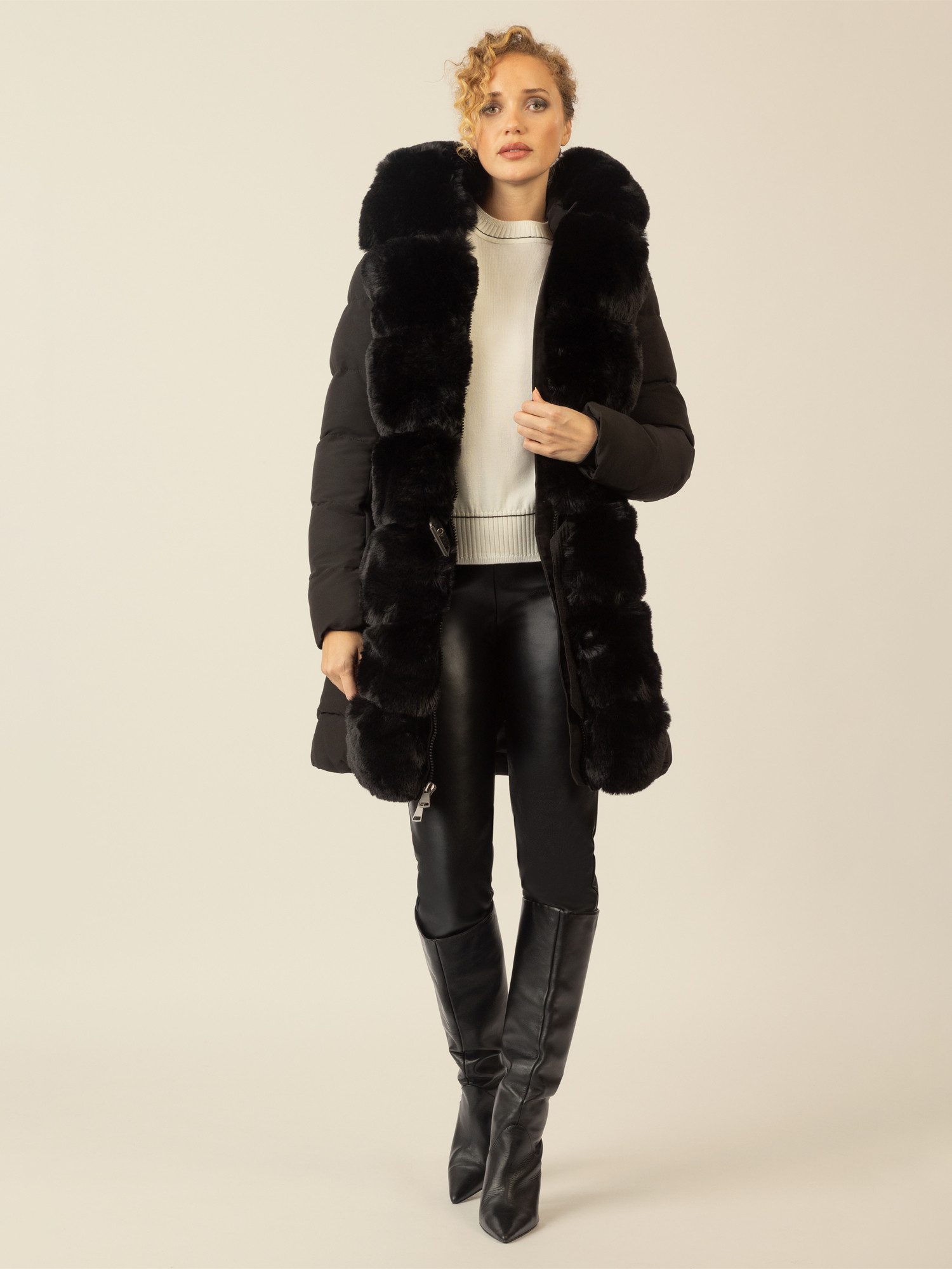 Apart Outdoorjacke mit Reißverschluss für praktischen Schutz an kalten Tagen