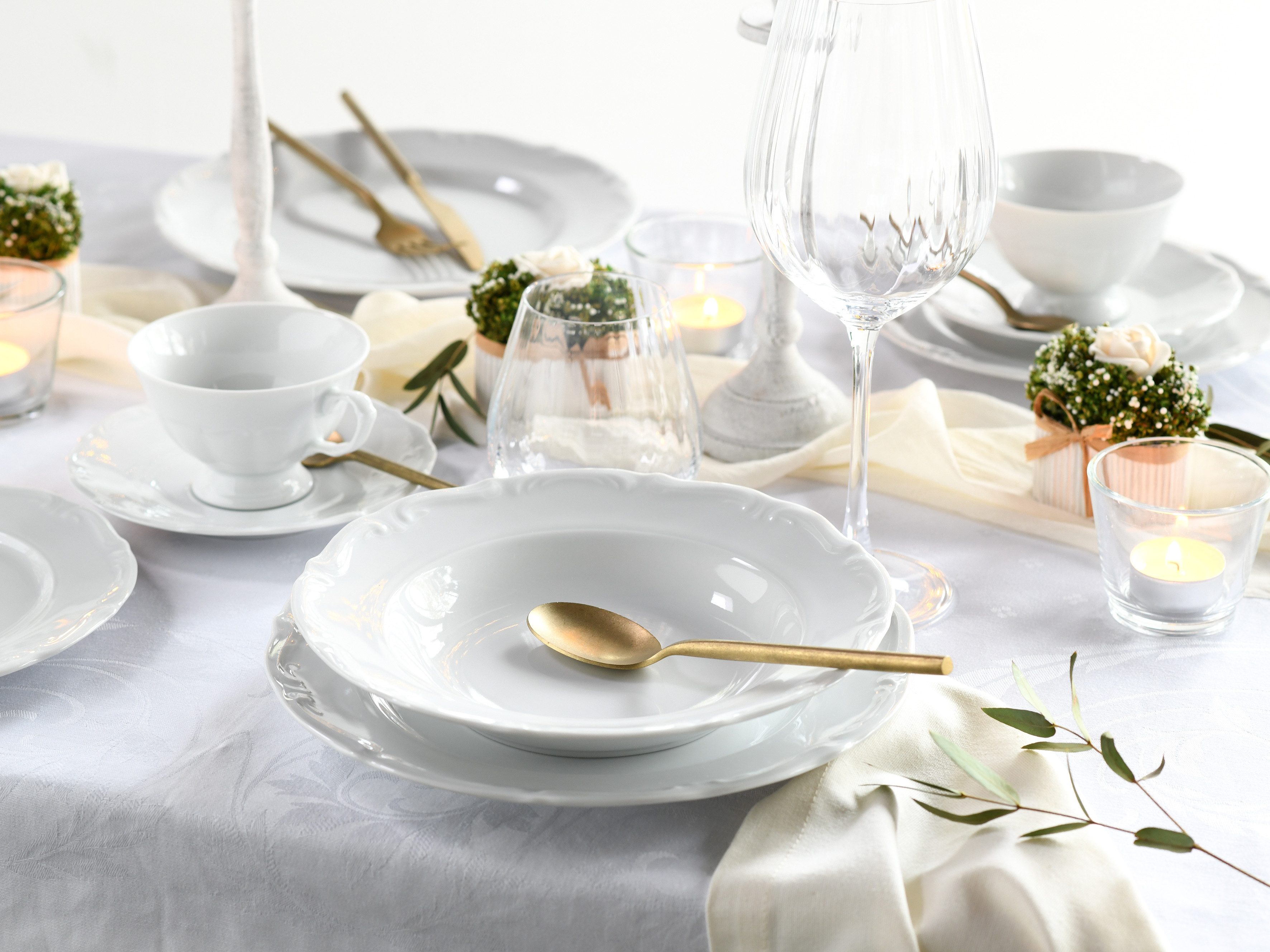 creaTable Kombiservice Geschirr-Set Maria Theresia (30-tlg), 6 Personen, Porzellan, Service, weiß, klassische, traditionelle Form, 30 Teile für 6 Personen – Bild 5 von 5