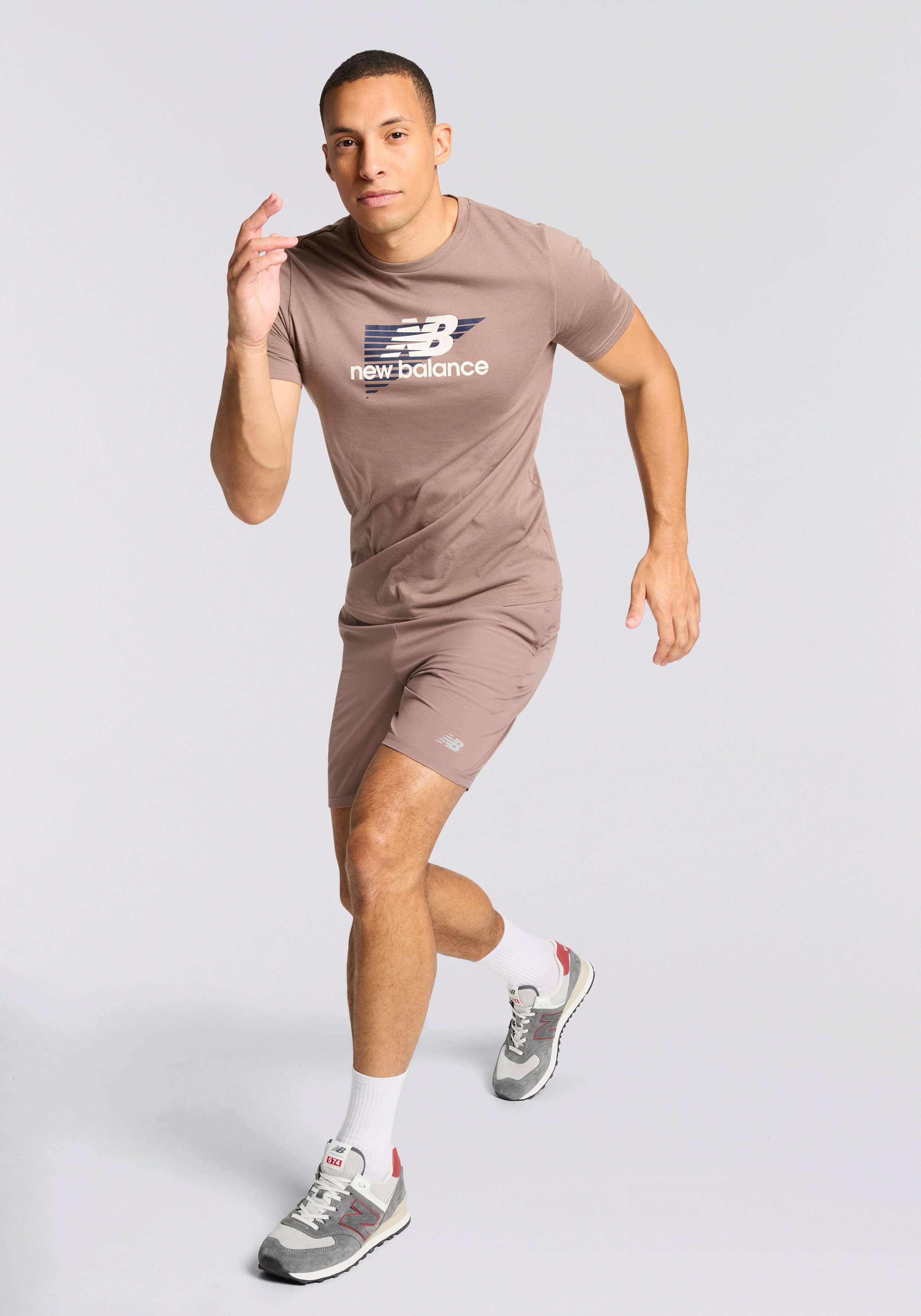 New Balance Laufshorts SPORT ESSENTIAL SHORT 7 mit atmungsaktivem Innenslip