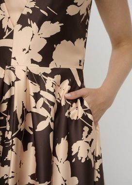 Kleo Abendkleid Abendkleid aus Satin mit V-Ausschnitt mit Kontrastblende
