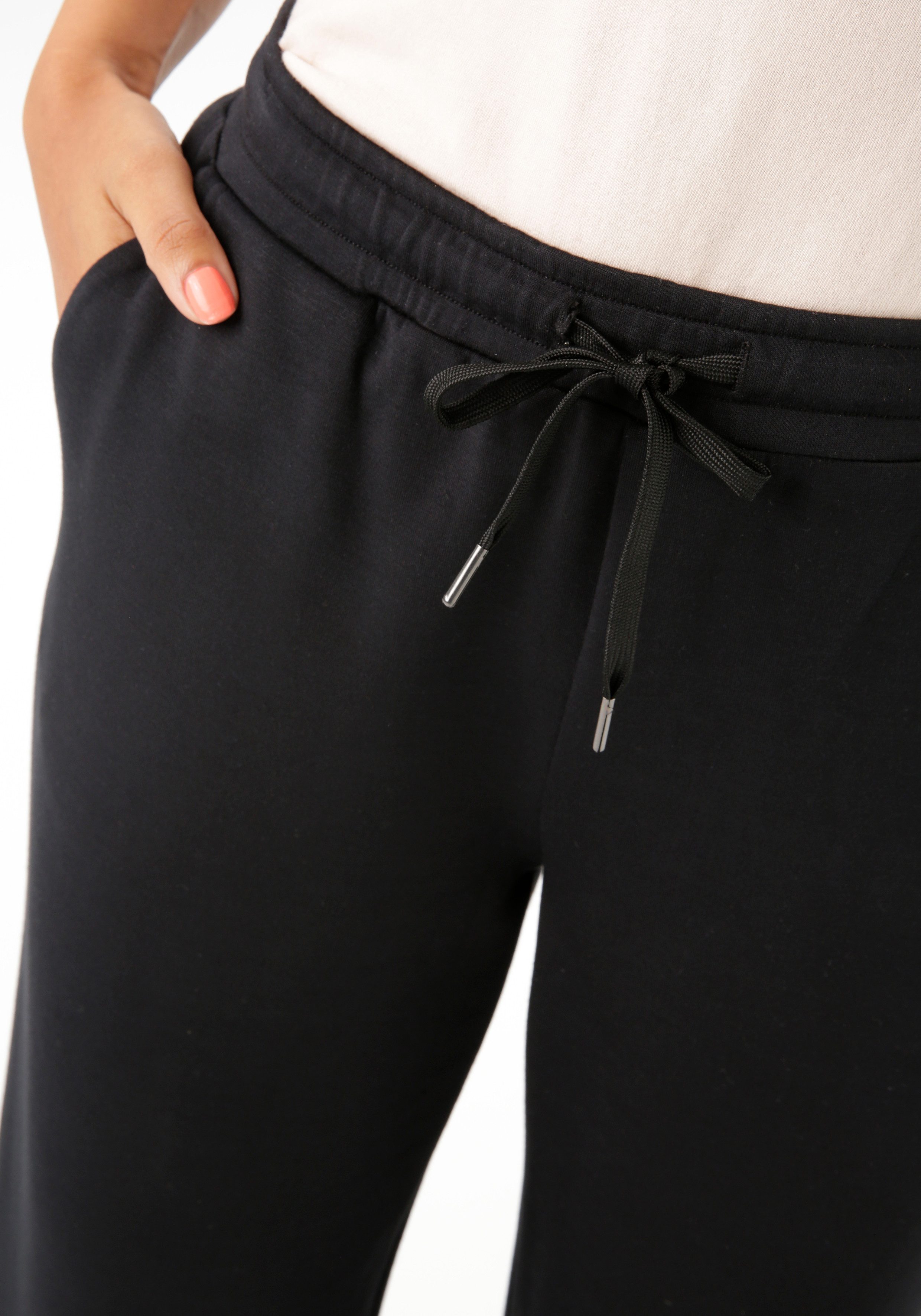 Aniston CASUAL Jogginghose aus super weicher, elastischer Jersey-Qualität
