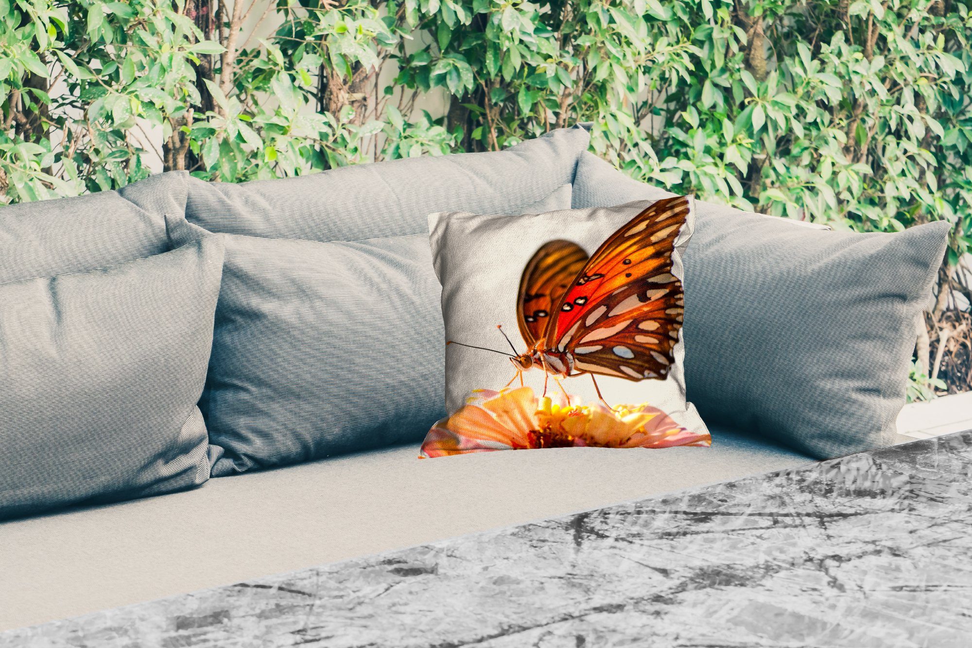 MuchoWow Dekokissen Schmetterling - Blume Dekokissenbezug, Kissenbezüge, Kissenhülle, Dekokissen, Insekten, Outdoor Orange - 