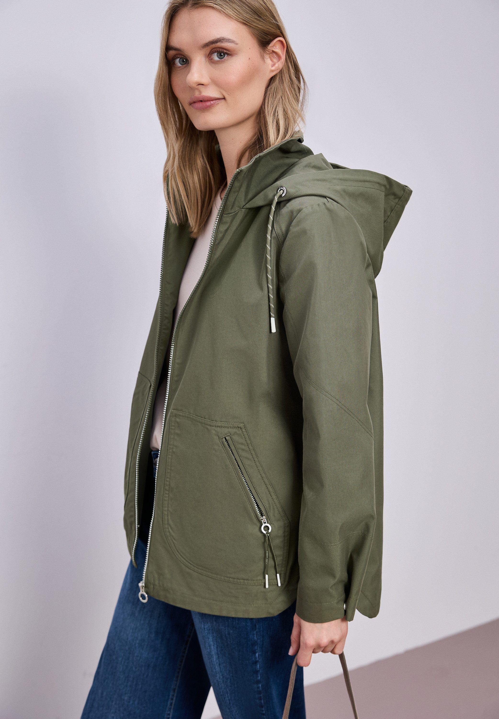 STREET ONE Parka mit seitlichen Zipper‑Taschen und Nieten‑Details an den Ärmeln