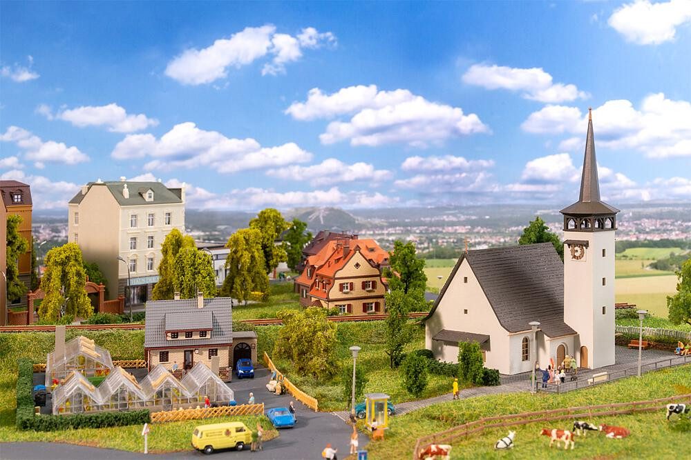 Faller Модельное железнодорожное здание Faller Spur N 239010 Gebäude-Bausatz Dorf Aktions-Set Ep. III 1:160, Spur N