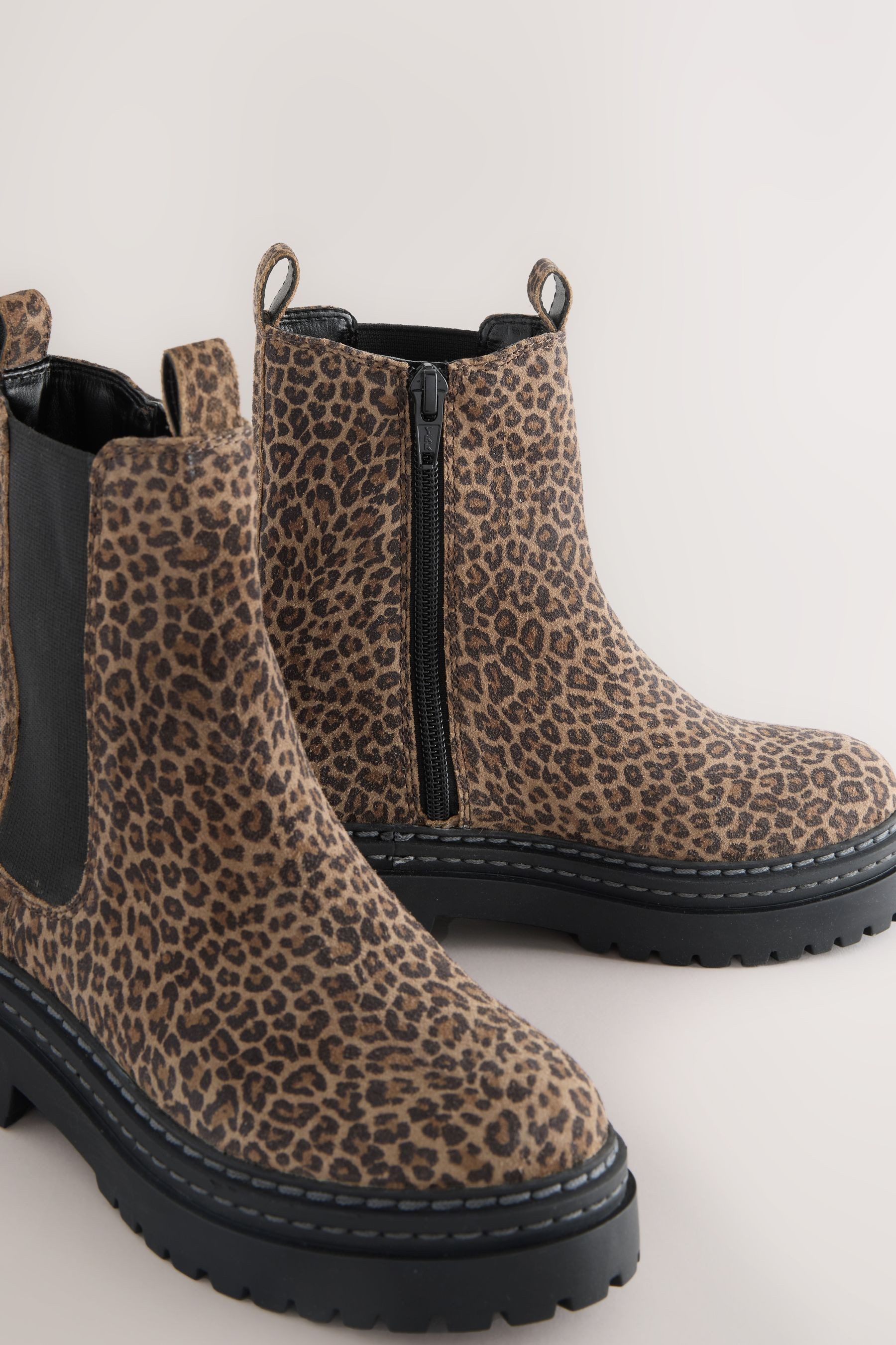Next Klobige Chelsea-Stiefeletten aus Leder Chelseaboots (1-tlg)