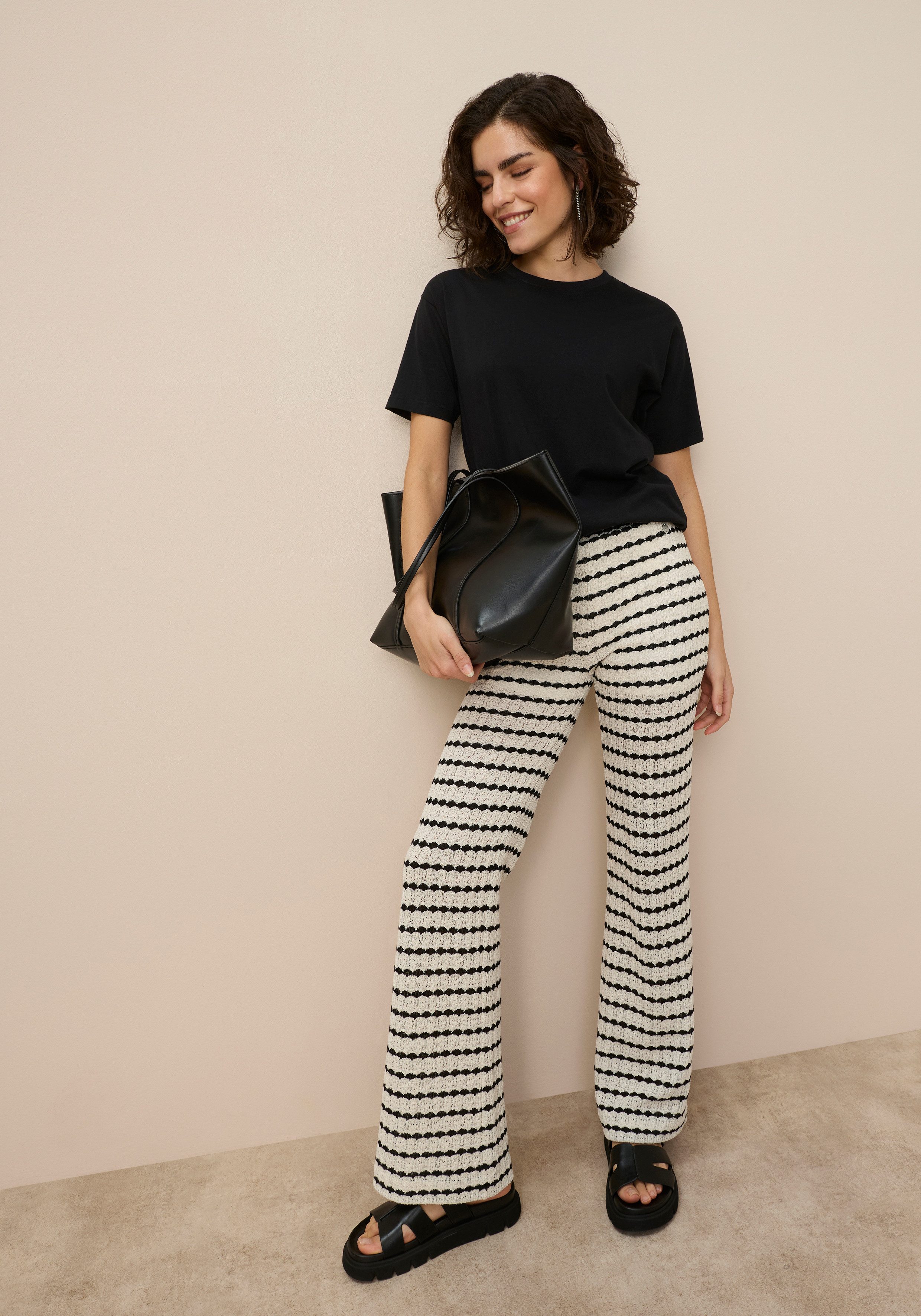 Zum Outfit 10