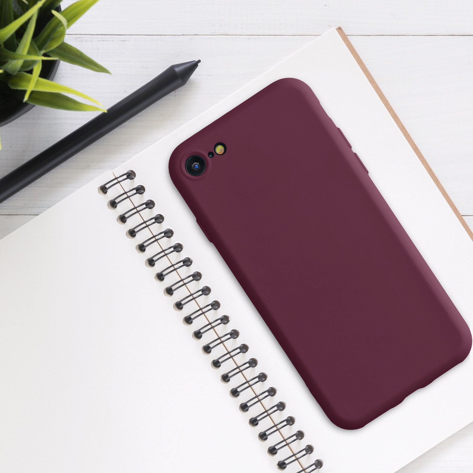 kwmobile Handyhülle Slim Case für Apple iPhone SE / 8 / 7, Hülle Silikon Handy - Handyhülle gummiert