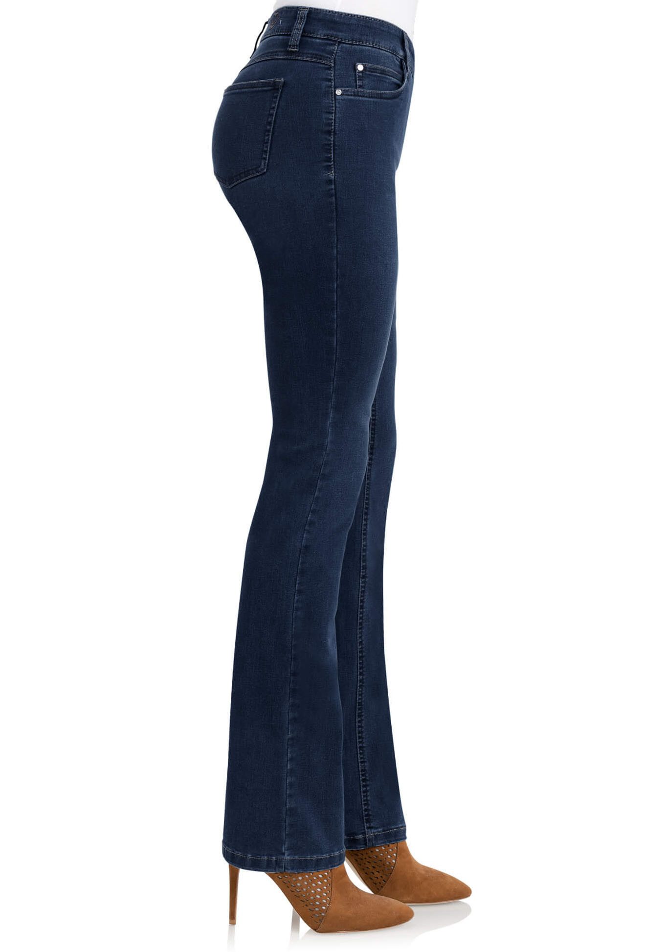 wonderjeans Bootcut-Jeans Figurbetonte Form mit leicht ausgestelltem Bein