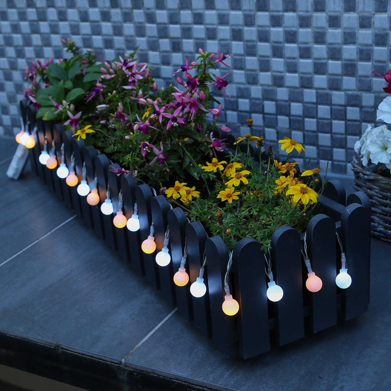MARELIDA LED-Lichterkette LED Deko Berry Mini Kugeln 20LED warmweiß kaltweiß 1,9m Timer, 20-flammig – Bild 3 von 4