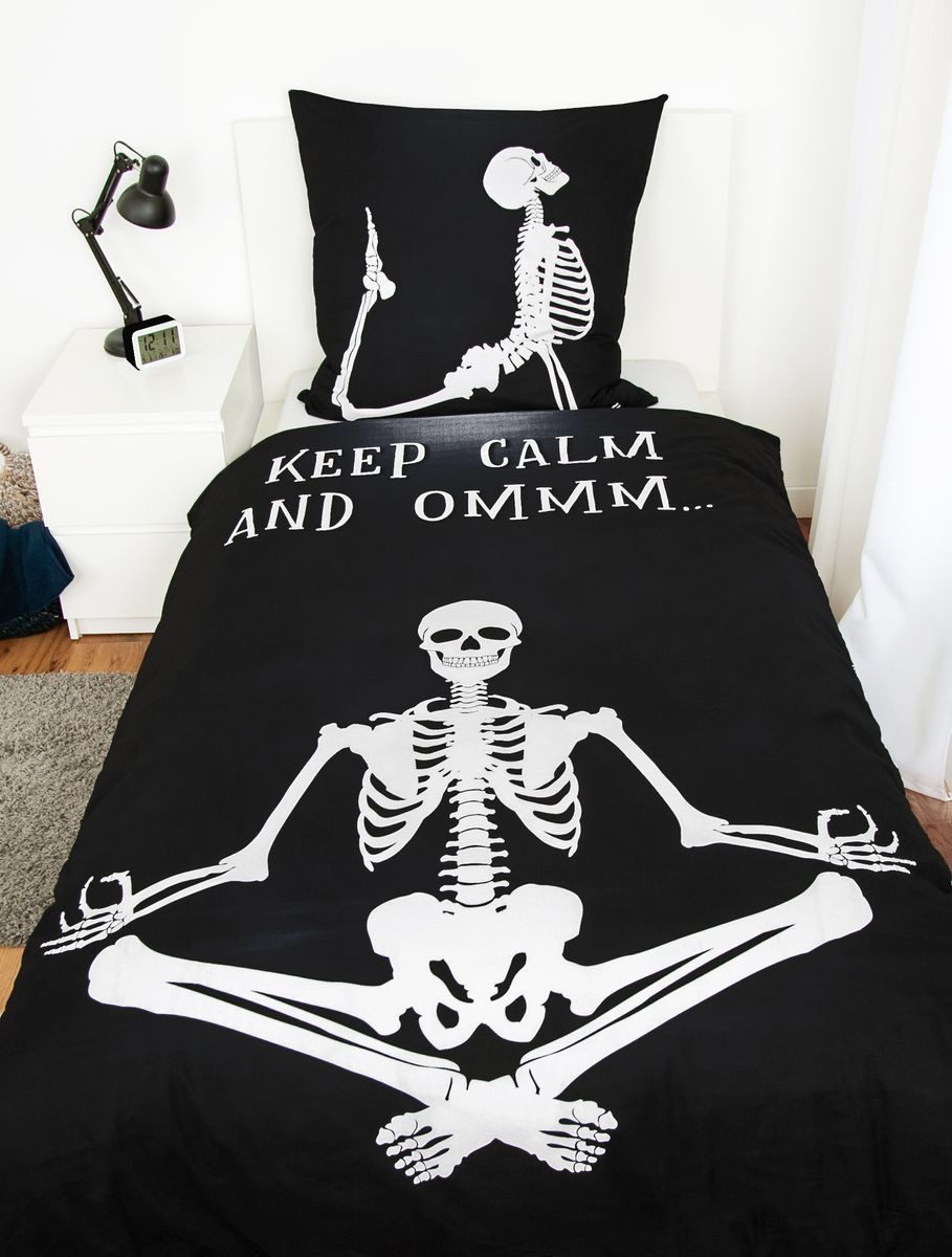 Herding Wendebettwäsche 135x200cm Skelett Keep Calm and Ommm Spruch, Renfor günstig online kaufen