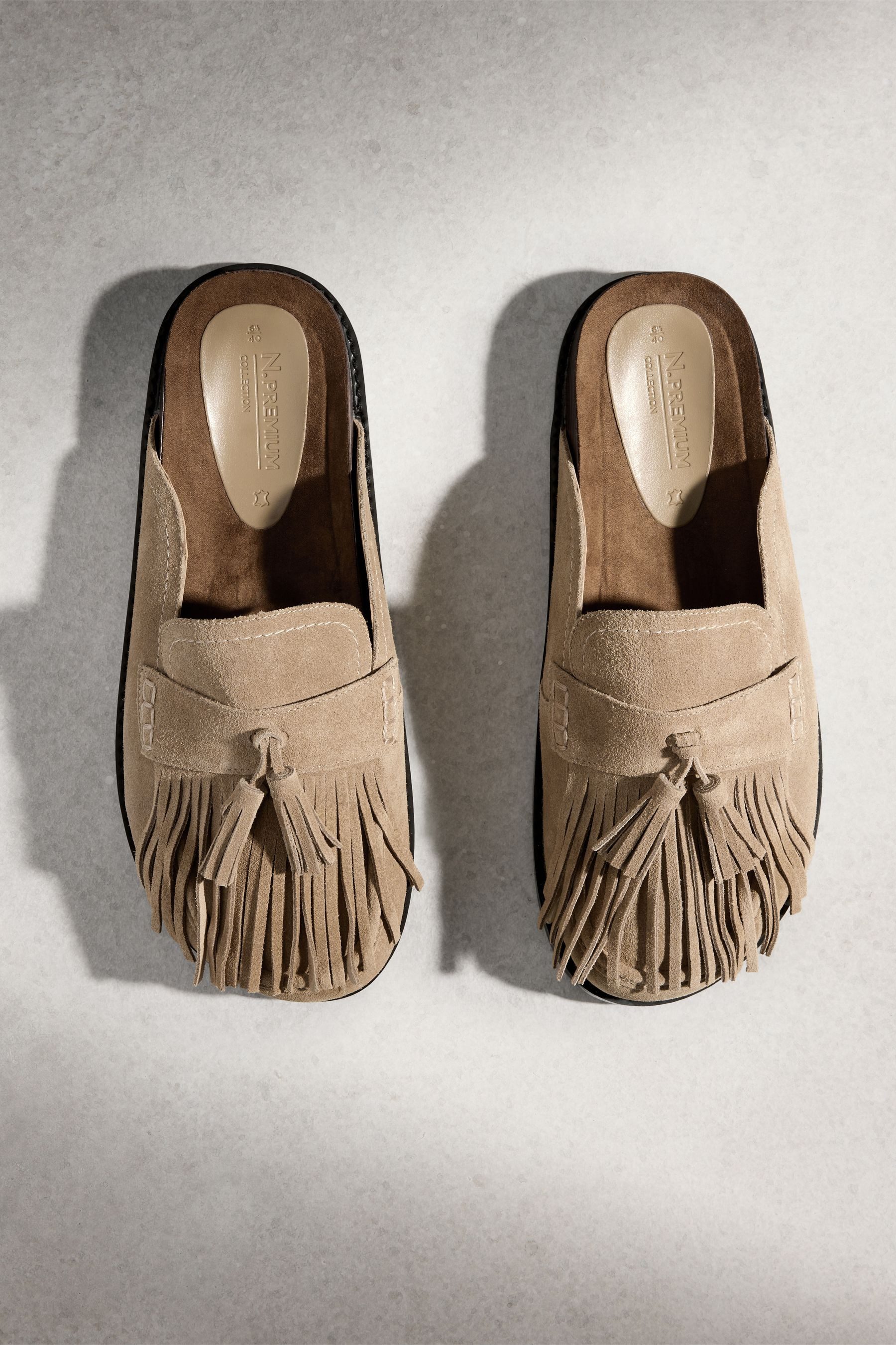 Next N. Premium Schuhe mit Fußbett und Fransen Mules (1-tlg)