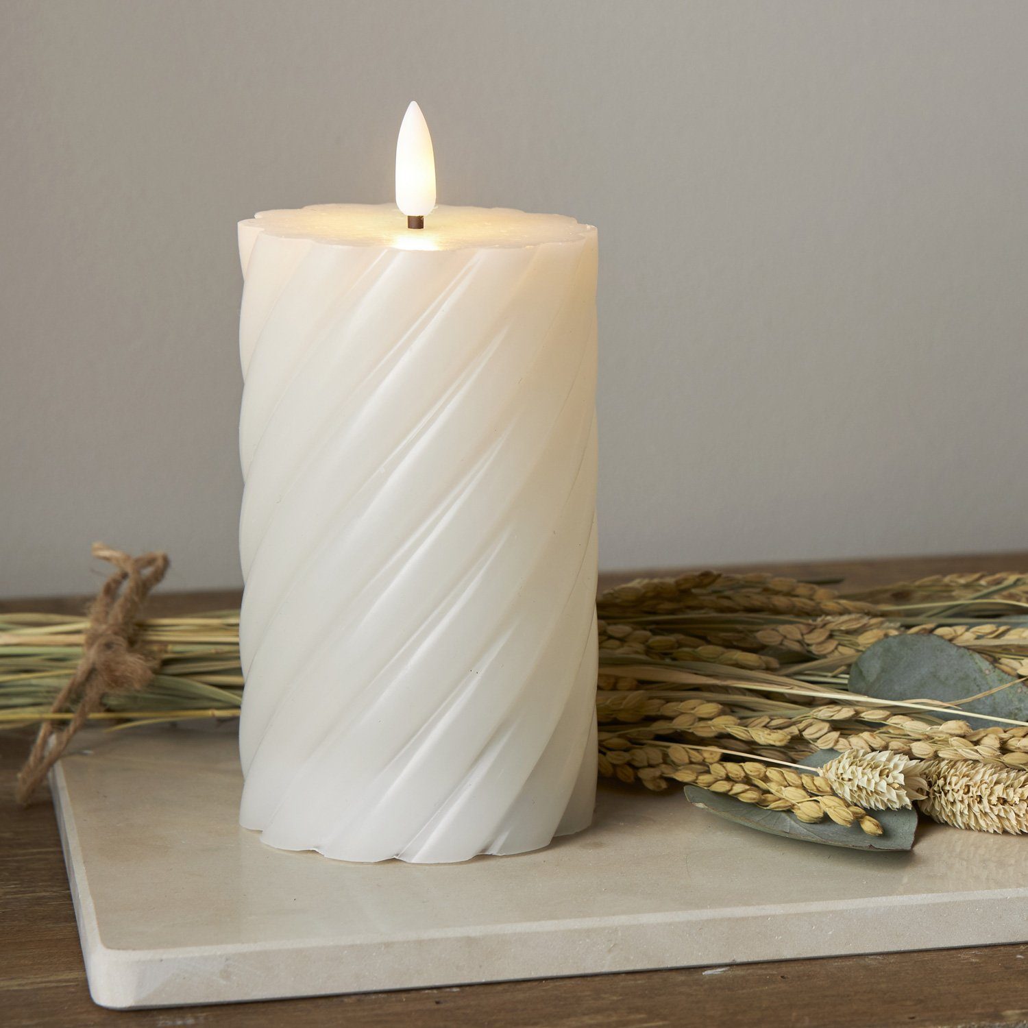 STAR TRADING LED-Kerze Stumpenkerze Swirl Echtwachs gedreht 3D Flamme H: 15 günstig online kaufen