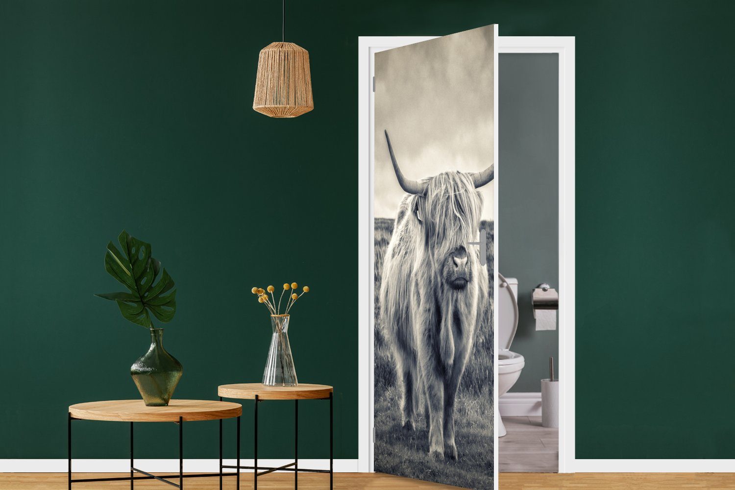 75x205 Tiere Schottischer Tür, Wolken MuchoWow - bedruckt, Natur, - Matt, für St), Hochländer Fototapete - Kuh - Türtapete (1 cm Türaufkleber,